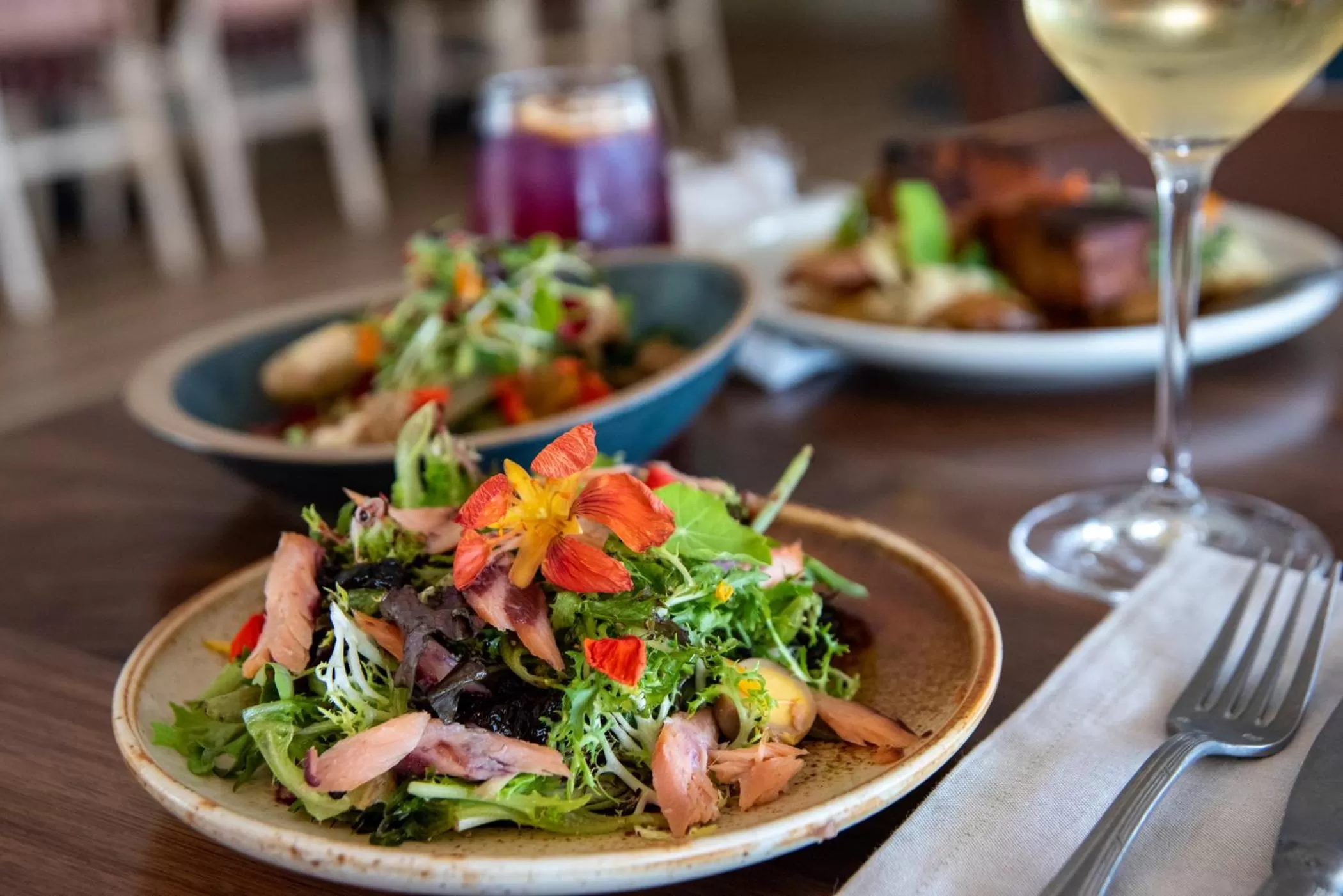 Restaurant/places to eat in The Crimson Jasper