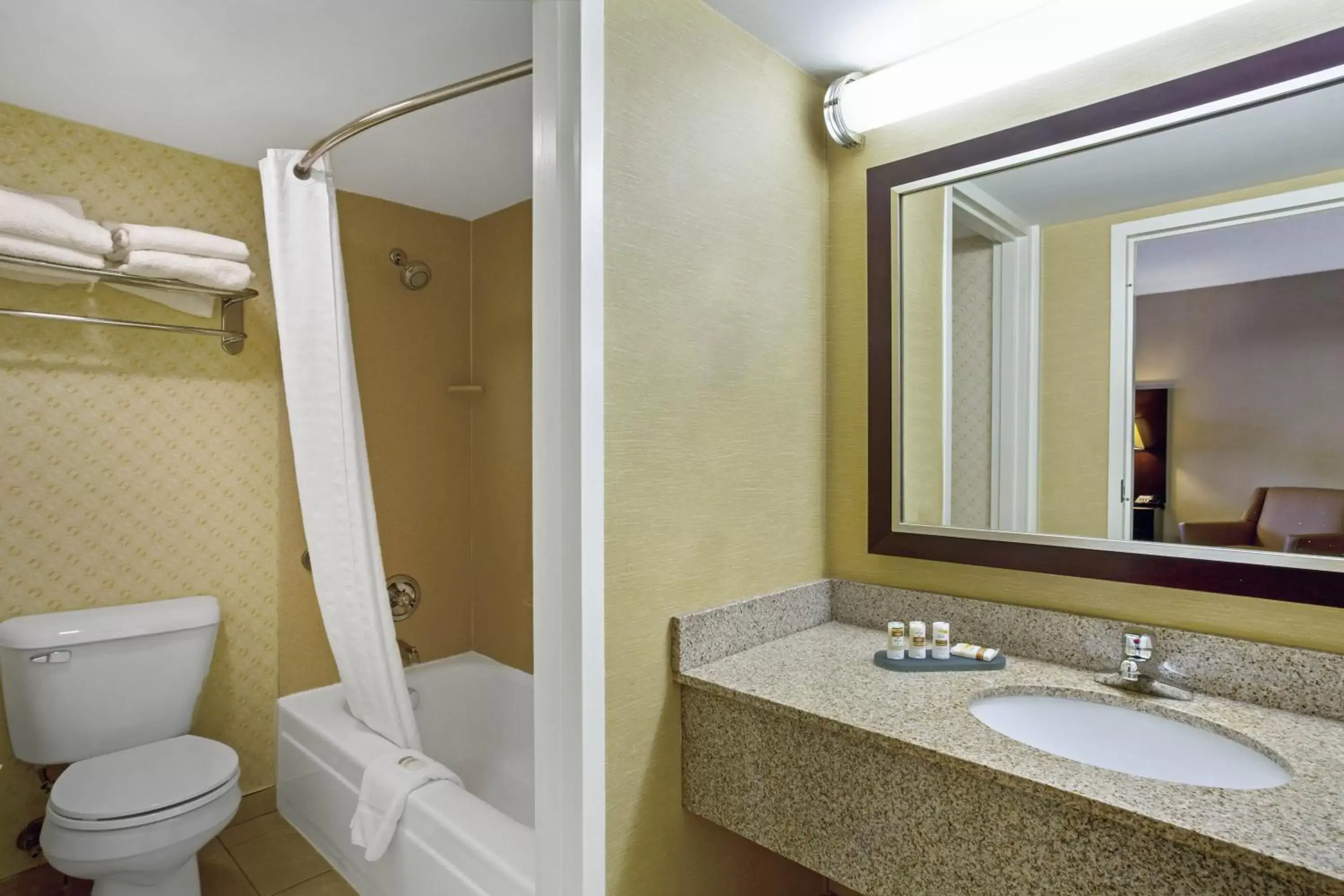 Bathroom in La Quinta by Wyndham Manchester