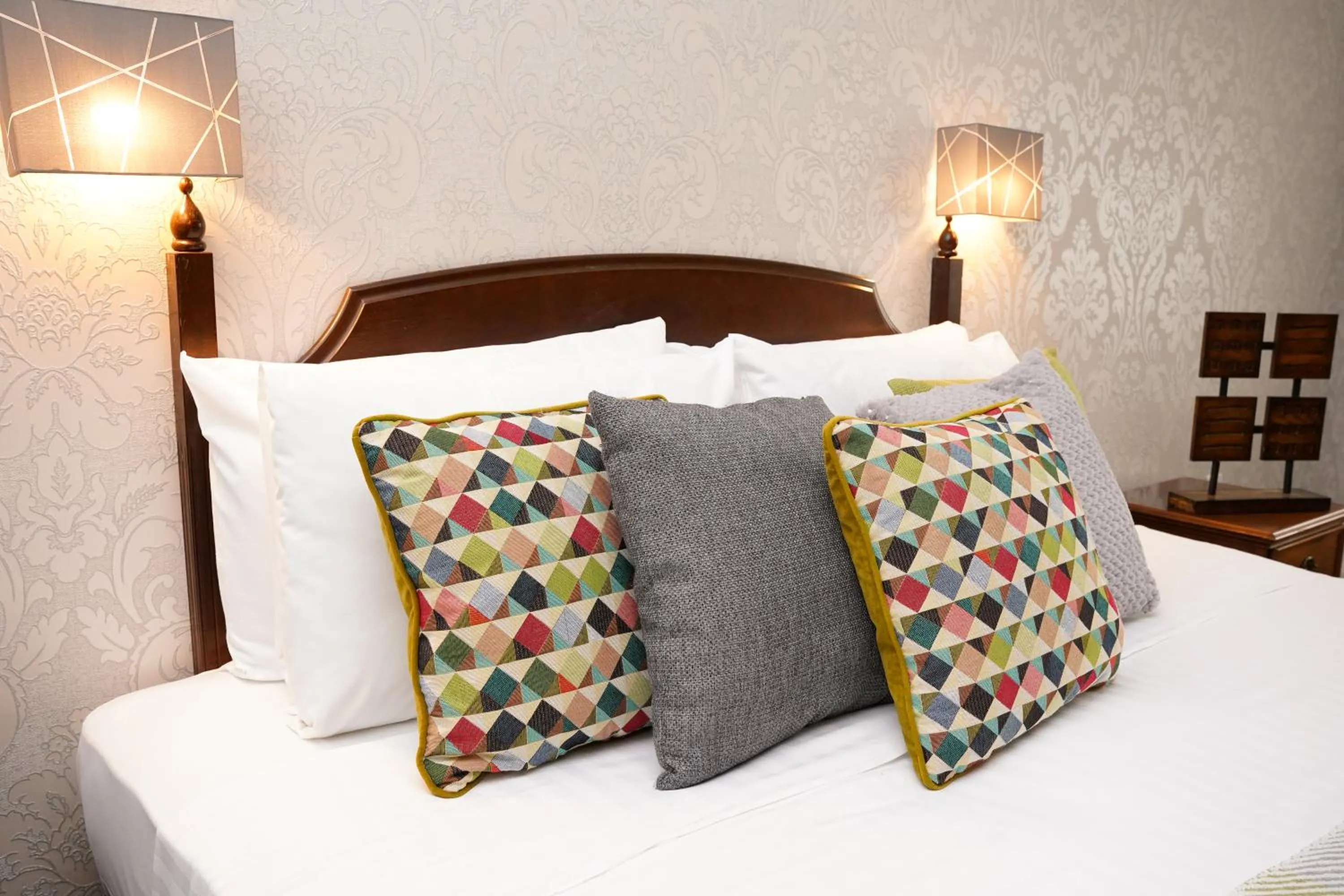 View (from property/room), Bed in Hamlet Hotels Maidstone