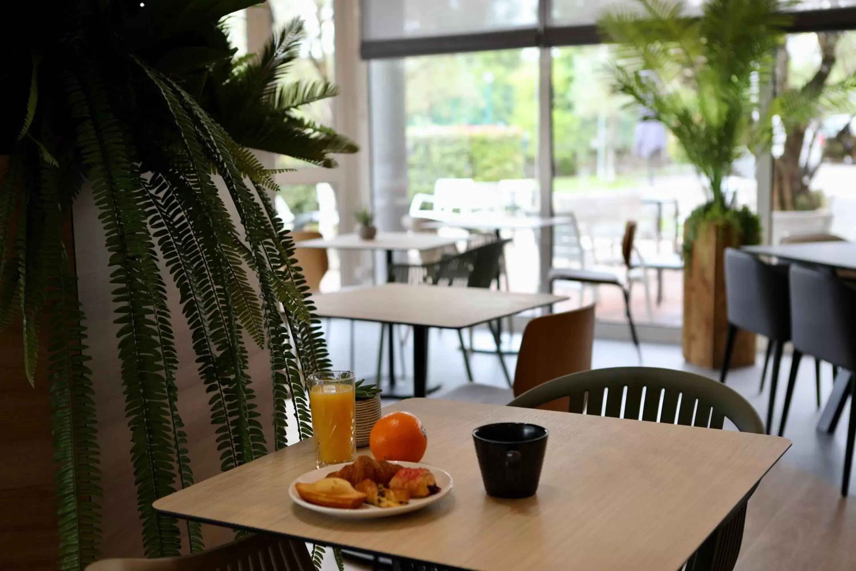 Restaurant/places to eat in ibis Aubenas Restaurant/places to eat in ibis Aubenas