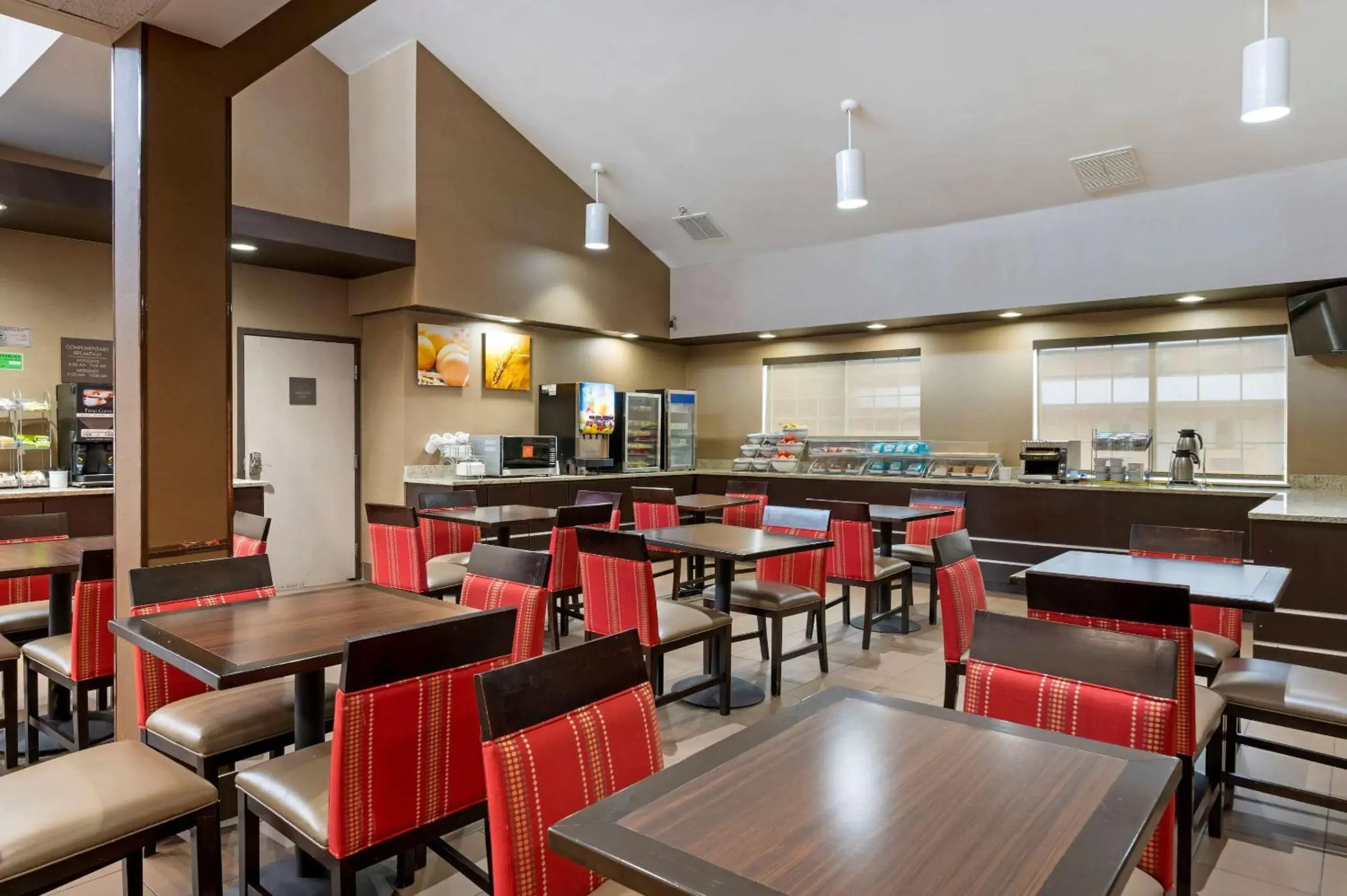 Restaurant/places to eat in Comfort Suites Columbus Restaurant/places to eat in Comfort Suites Columbus