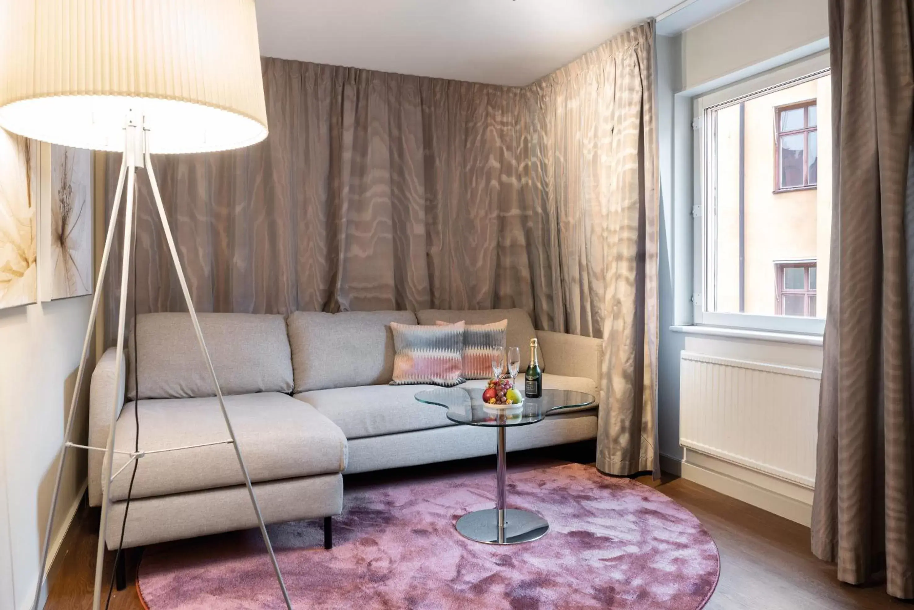 Living room, Seating Area in Elite Hotel Stockholm Plaza