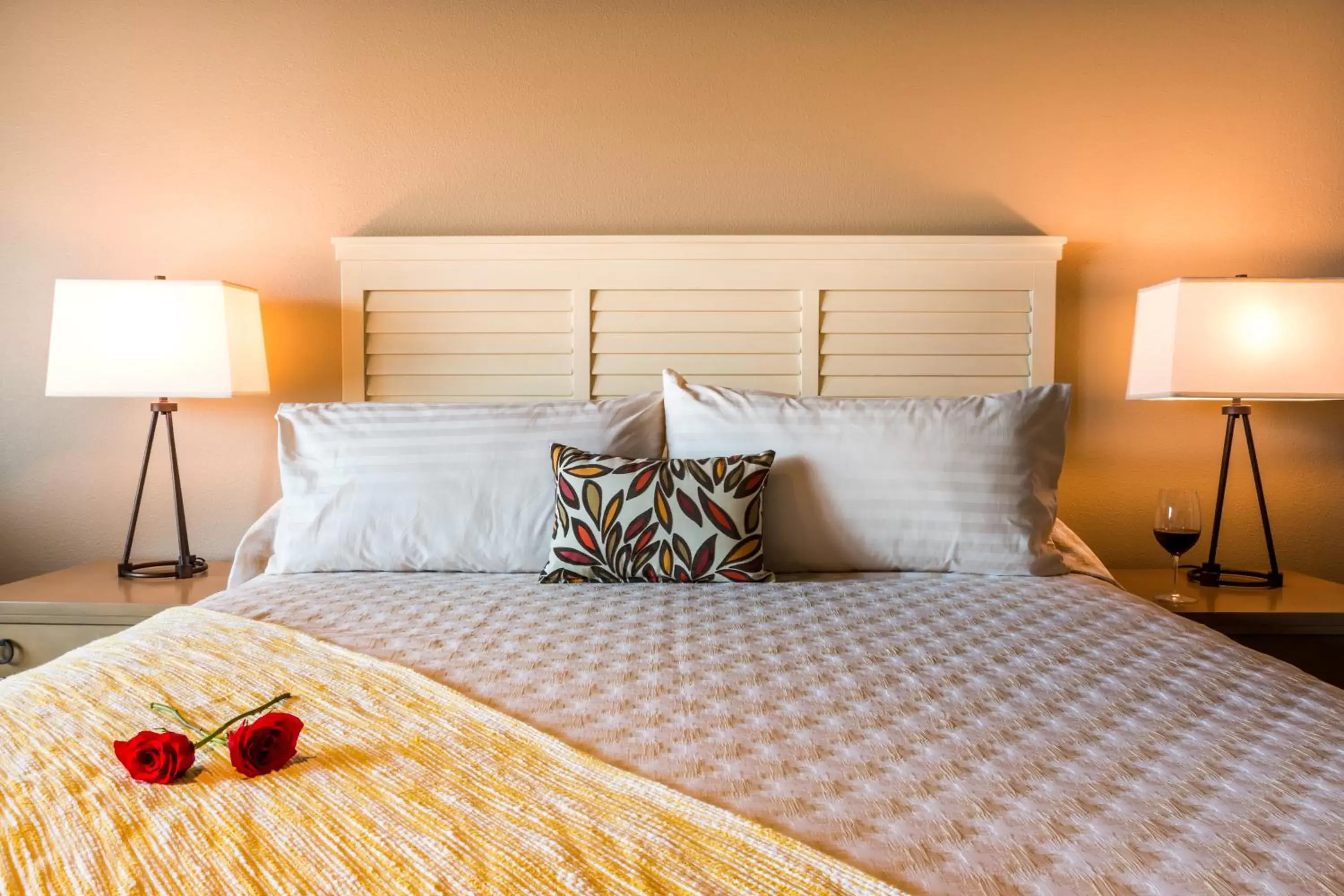 Bed in The Lodge at Columbia Point Bed in The Lodge at Columbia Point