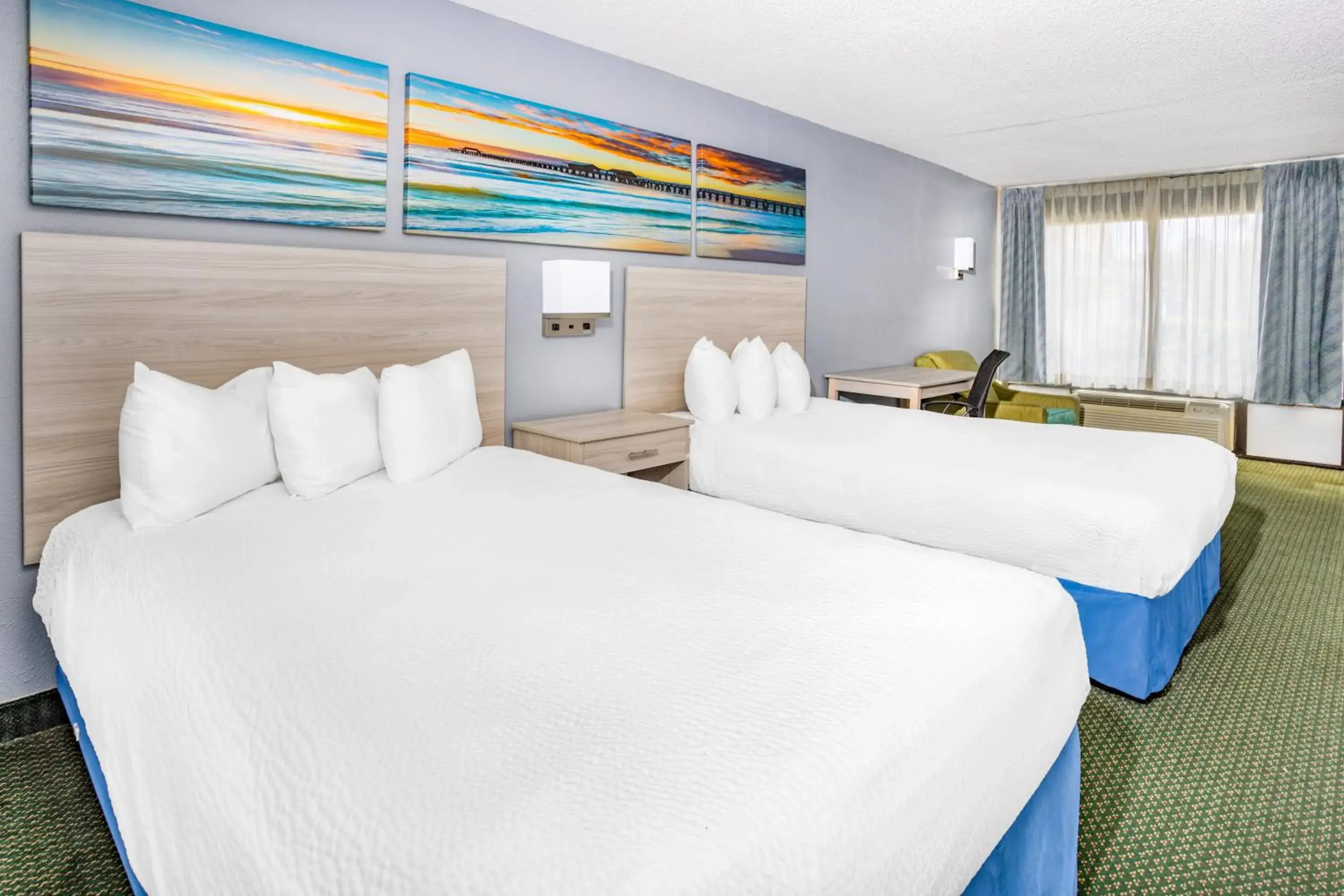 Photo of the whole room, Bed in Days Inn & Suites by Wyndham Colonial