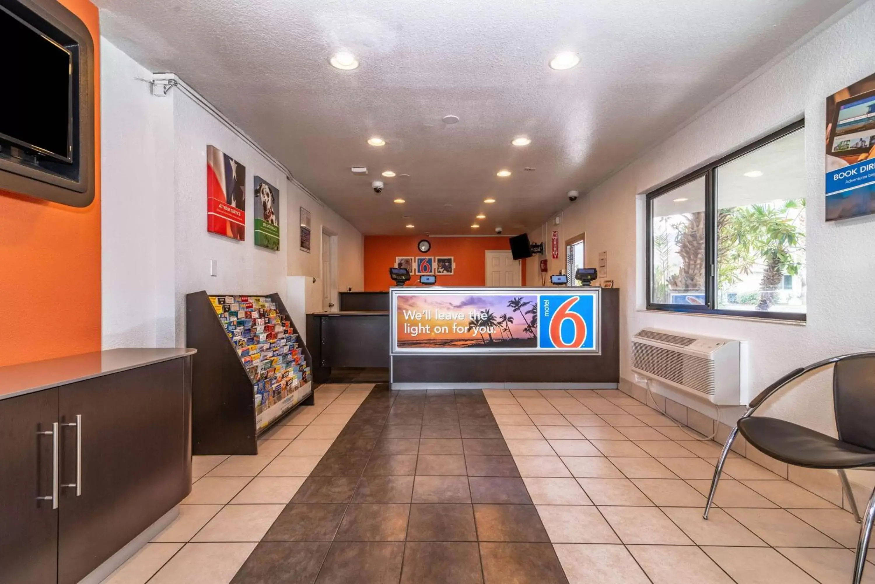 TV and multimedia, Lobby/Reception in Motel 6-Palm Springs, CA - East - Palm Canyon
