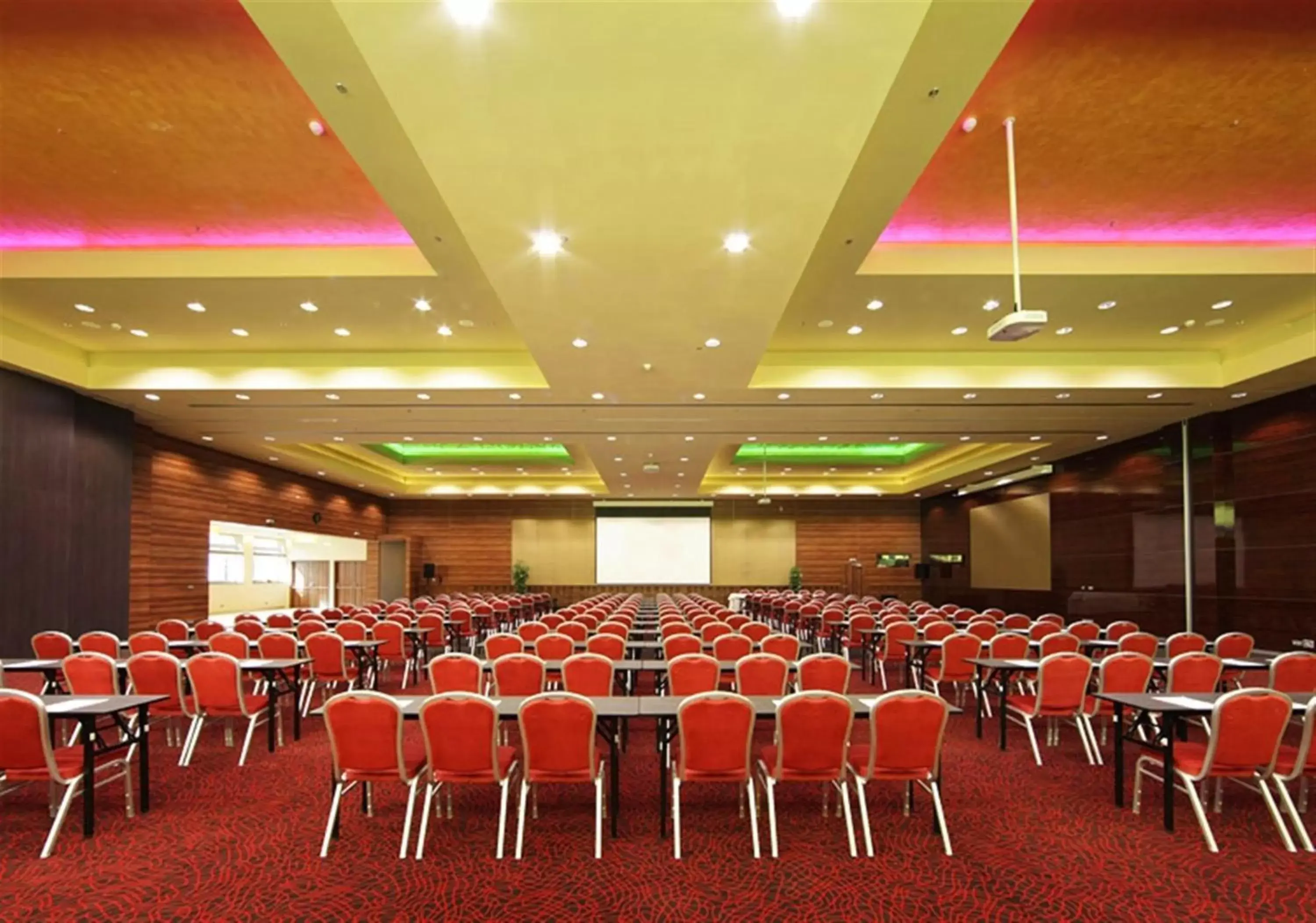 Meeting/conference room in Holiday Inn Trnava, an IHG Hotel