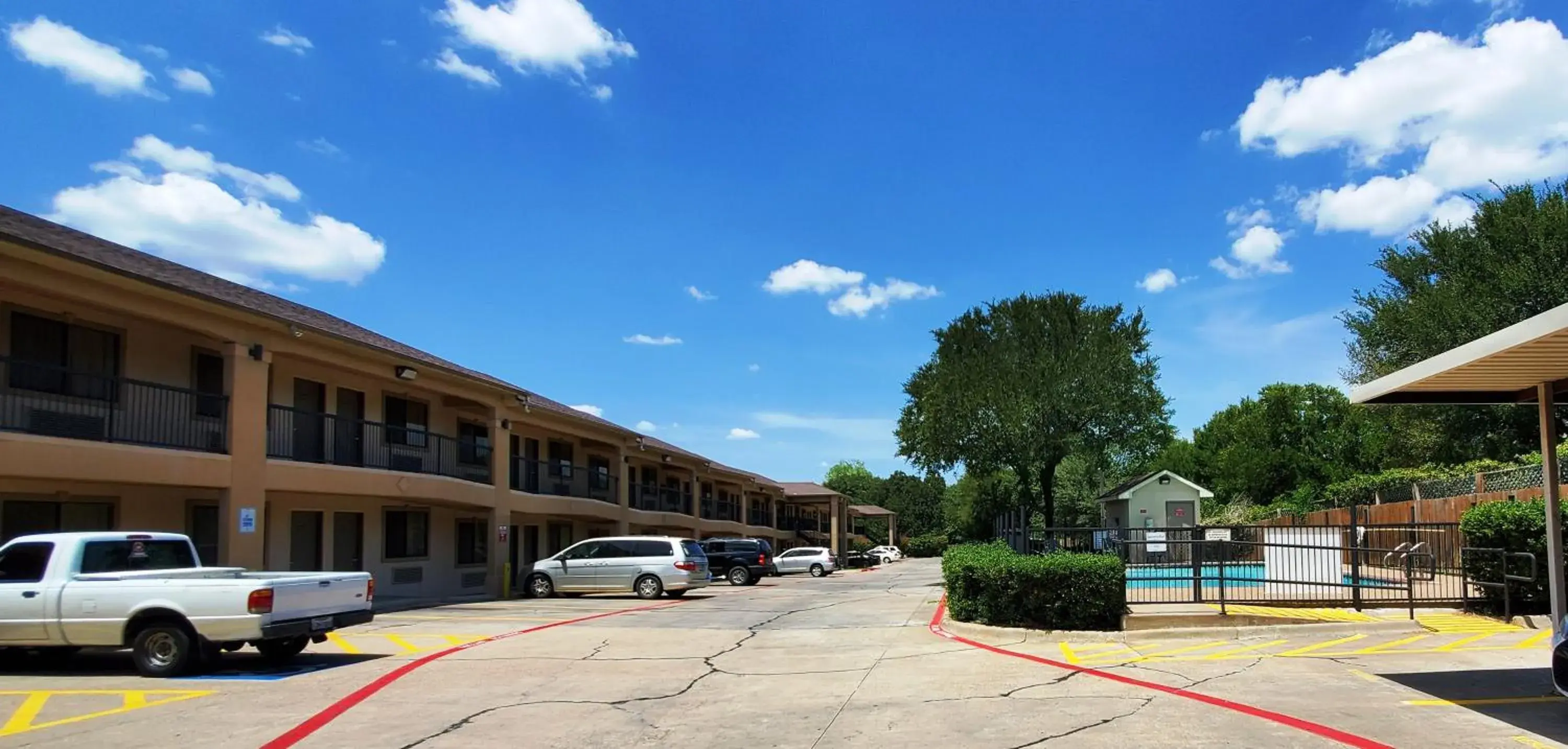 Property Building in Highland Inn