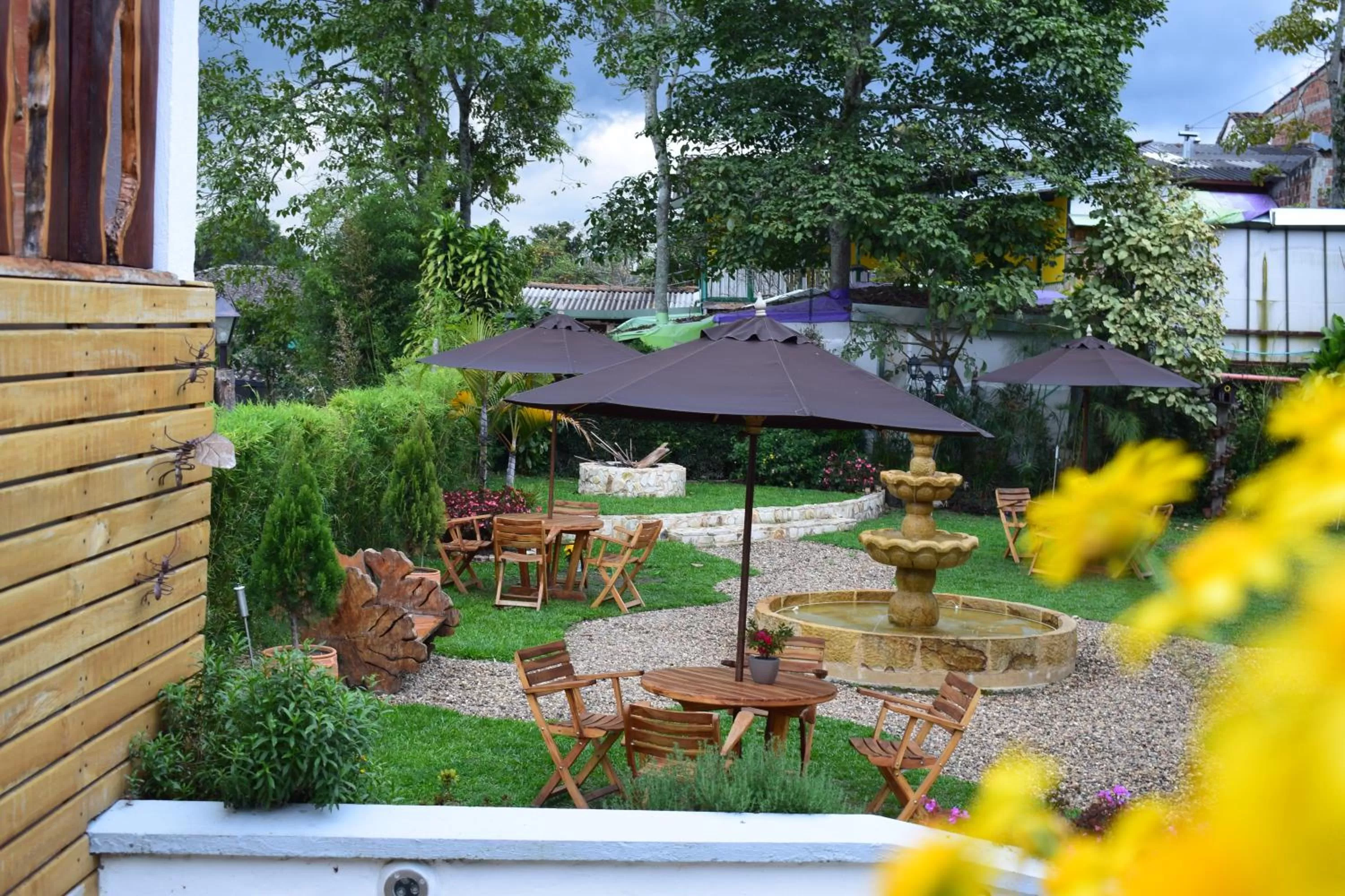 Restaurant/places to eat in Hotel Salento Plaza