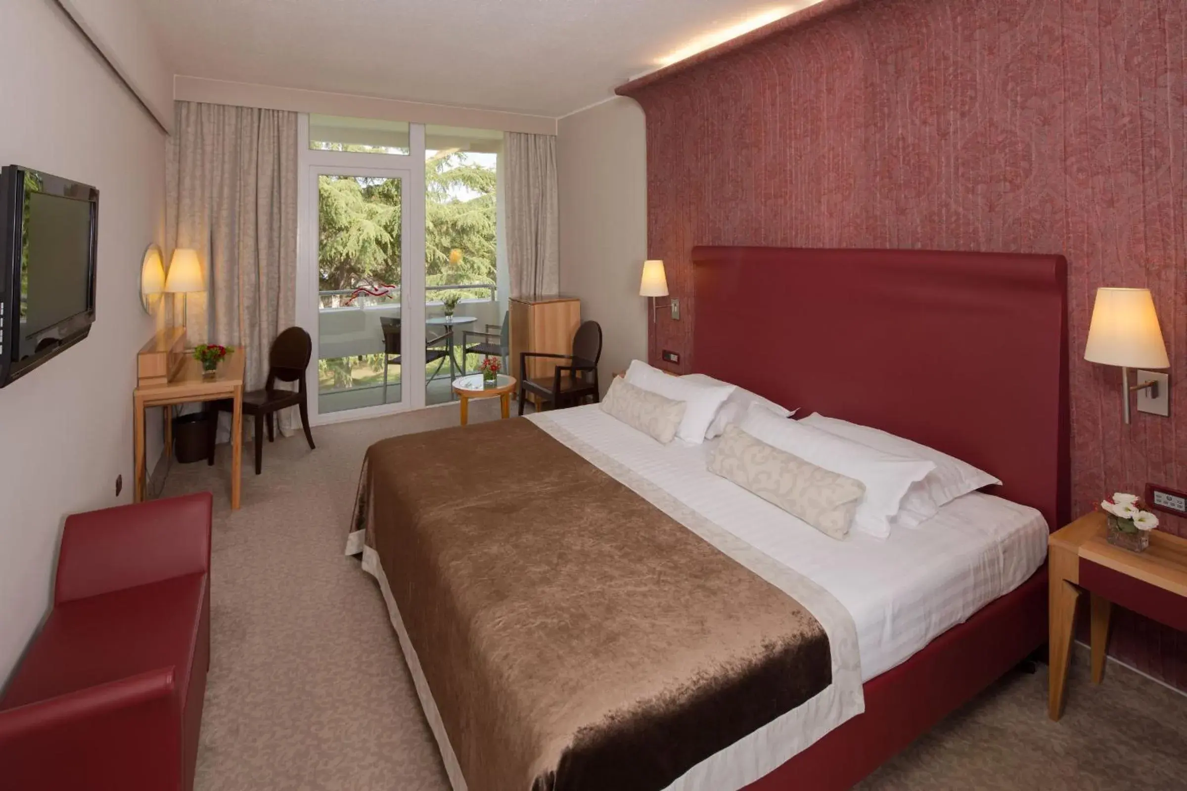Bed in Hotel Melia Coral for Plava Laguna