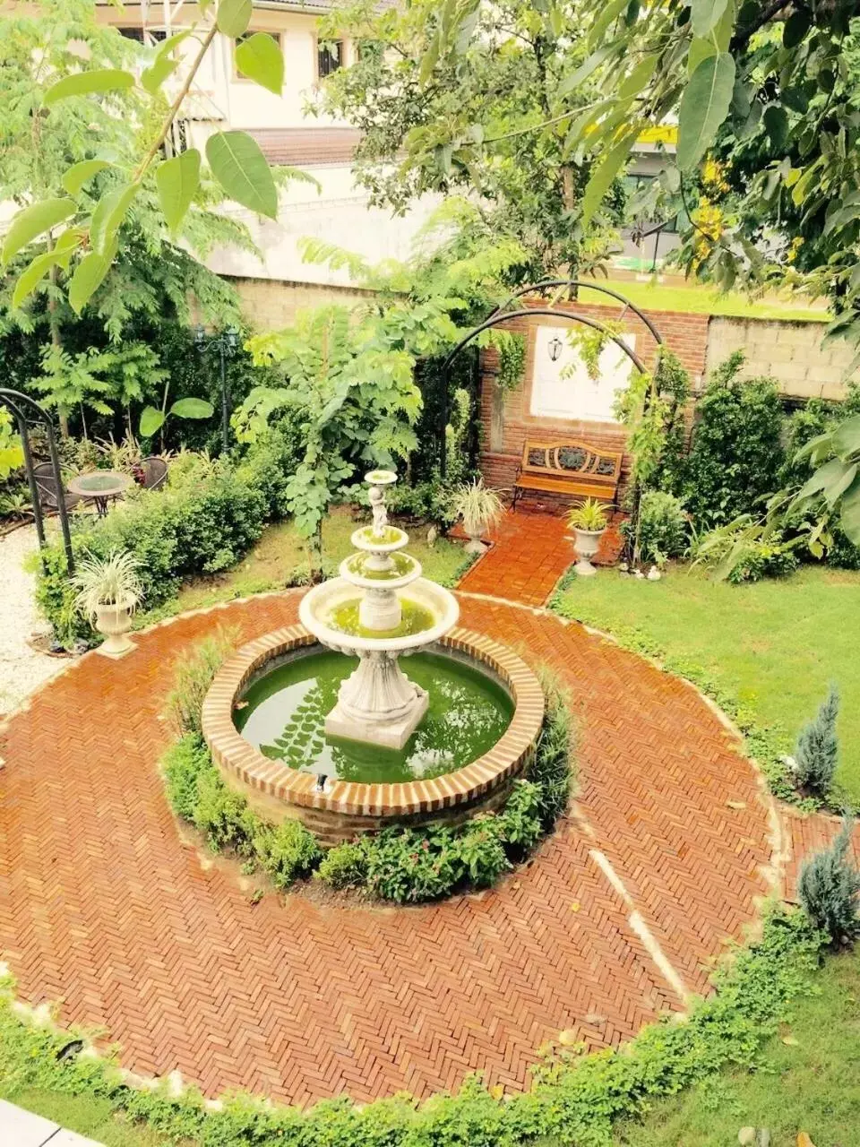 Garden in Nai Suan Bed and Breakfast