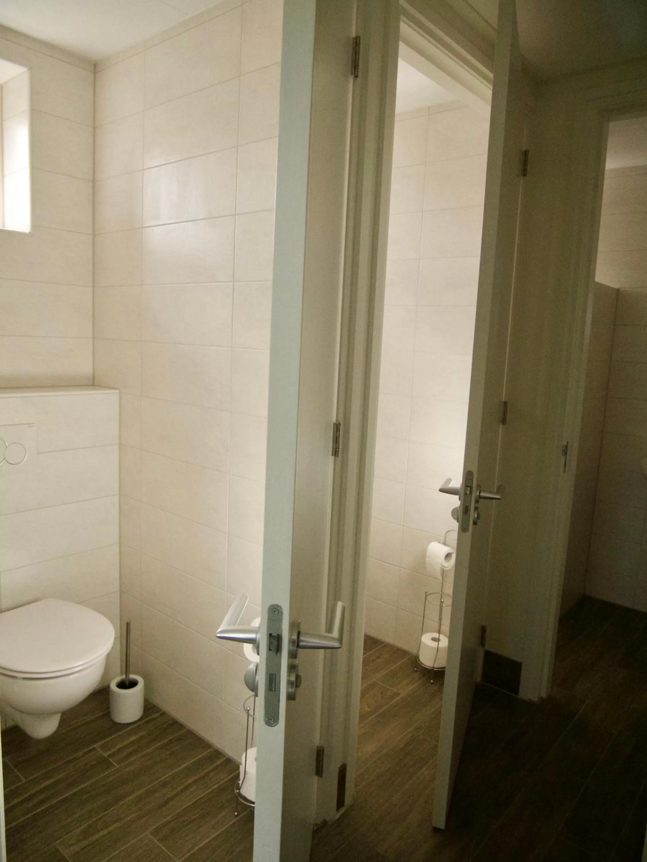 Toilet in B&B “Te Warskip bij BlokVis”