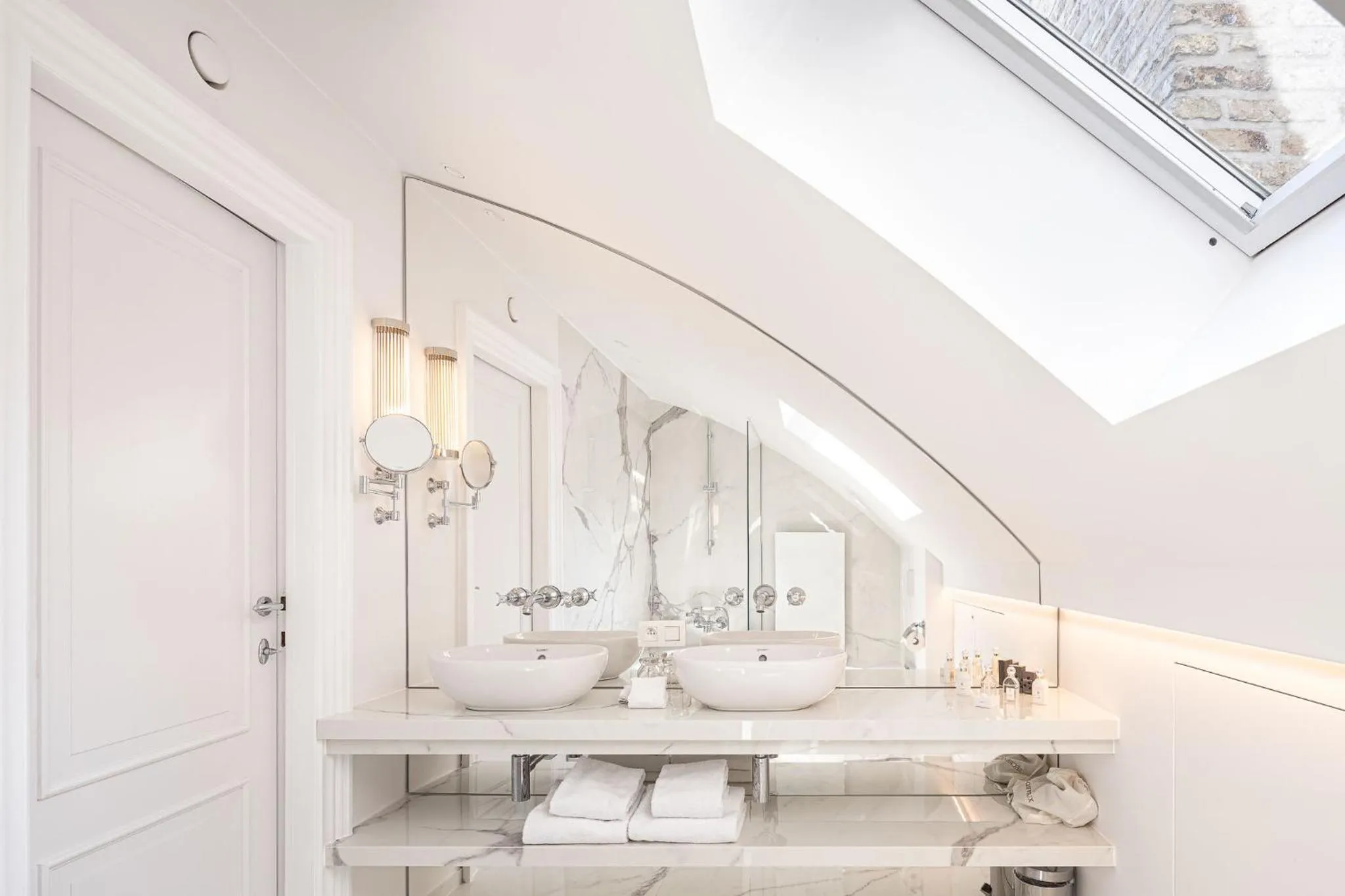 Bathroom in De Tuilerieën - Small Luxury Hotels of the World