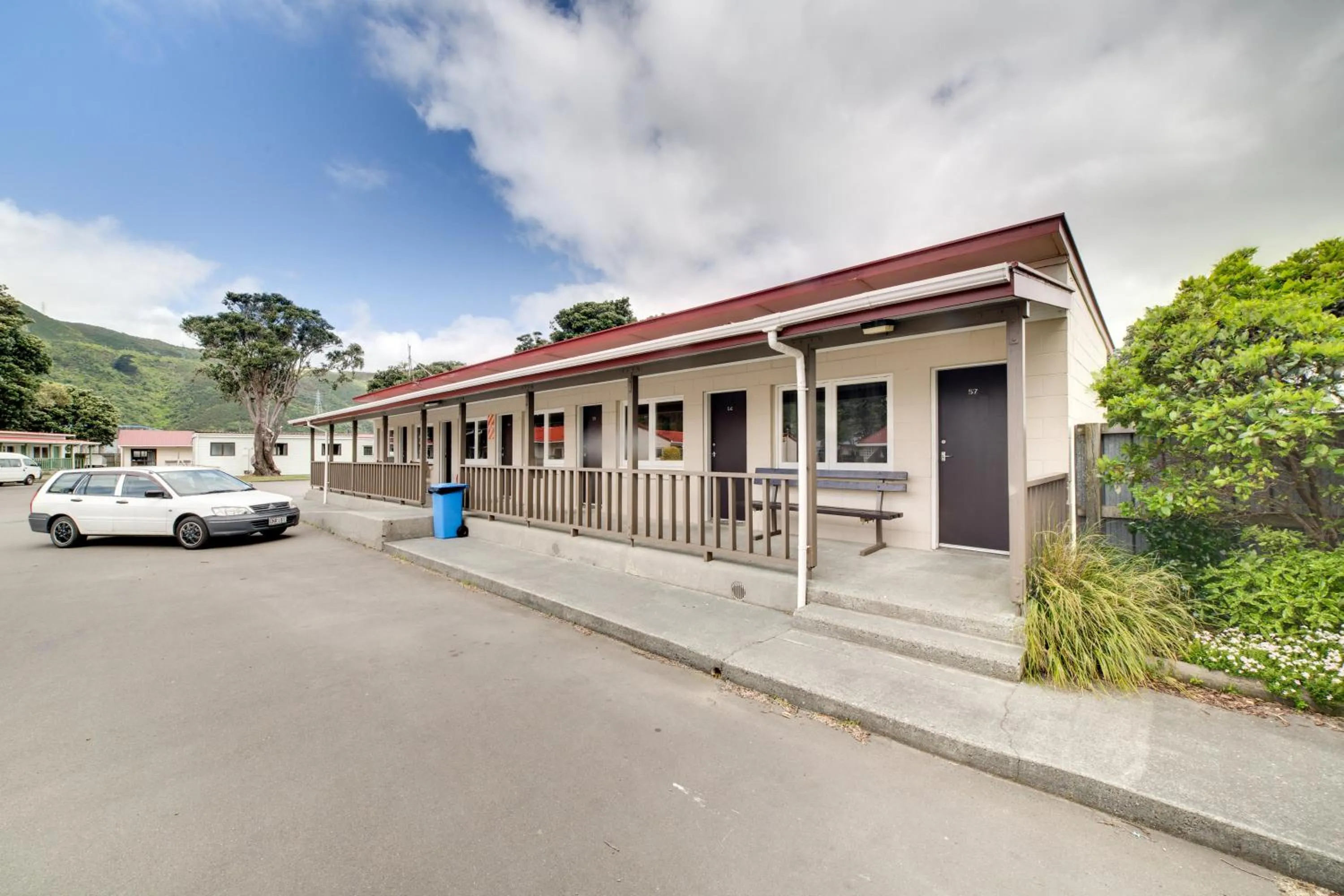 Property building in Wellington TOP 10 Holiday Park