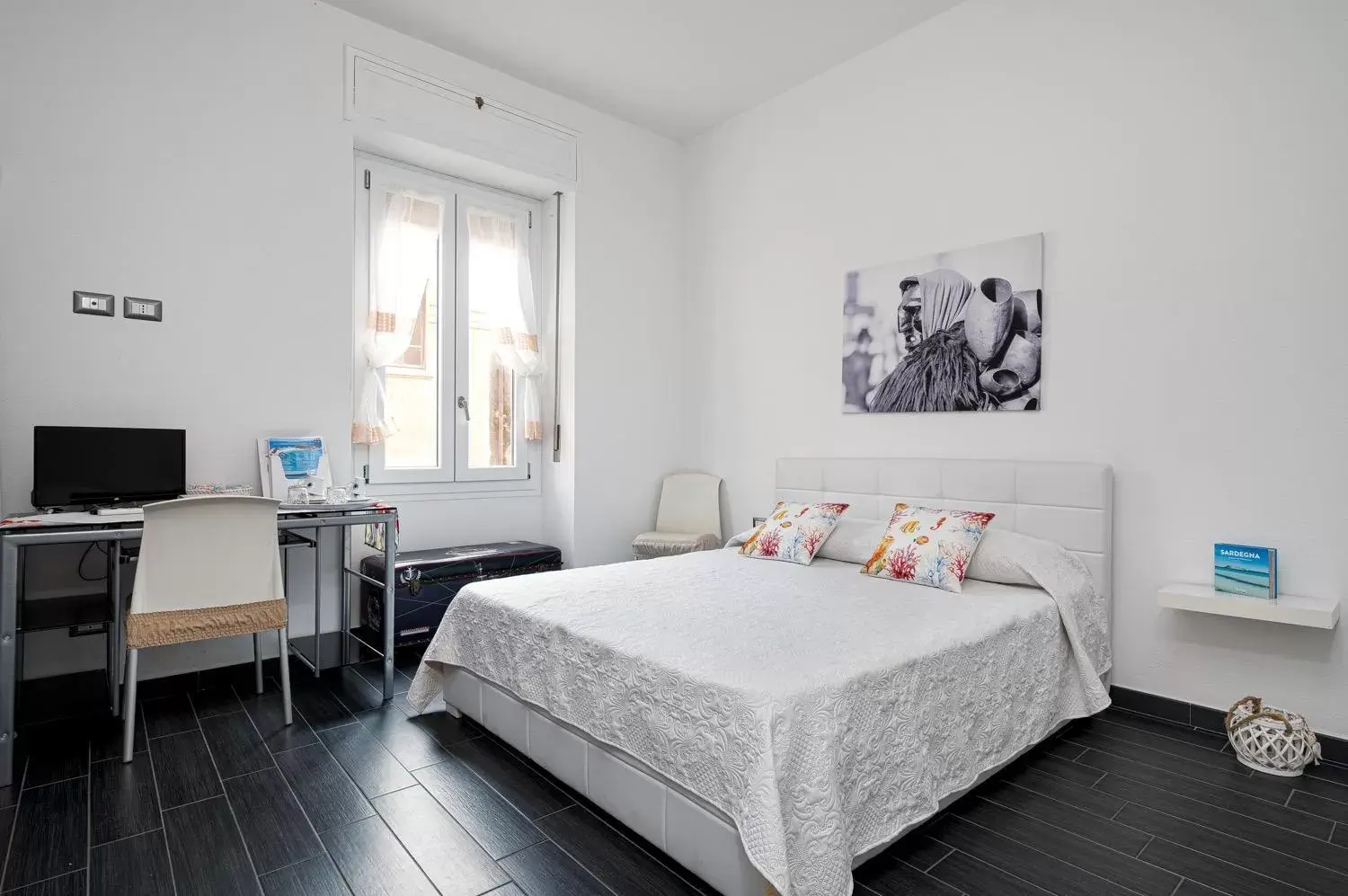 Standard Double Room with Private External Bathroom in Affittacamere Sa Pardula Standard Double Room with Private External Bathroom in Affittacamere Sa Pardula