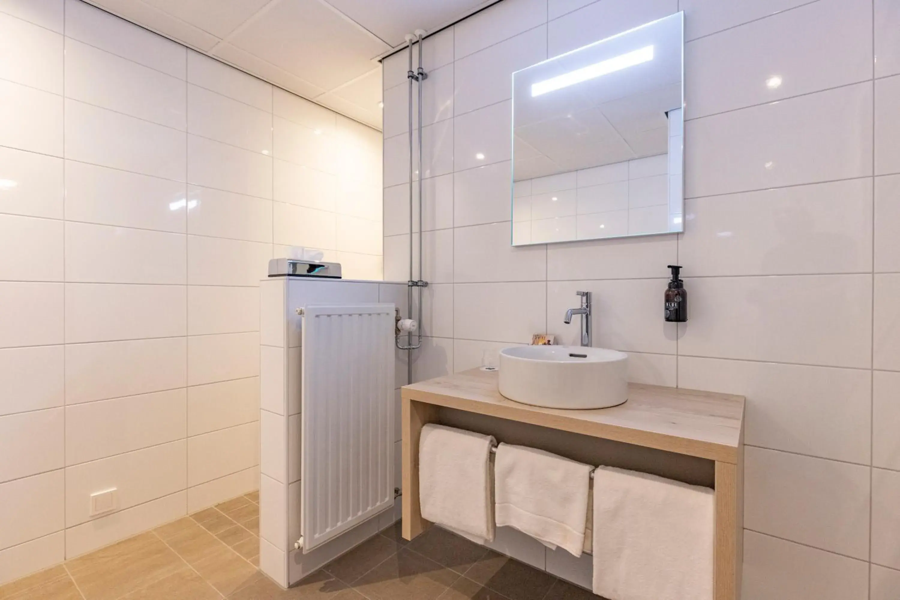 Shower, Bathroom in Fletcher Hotel-Restaurant De Scheperskamp