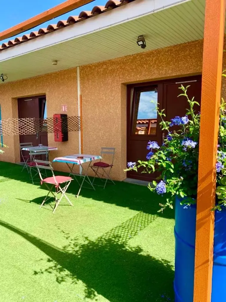 Patio in Hôtel Acajou