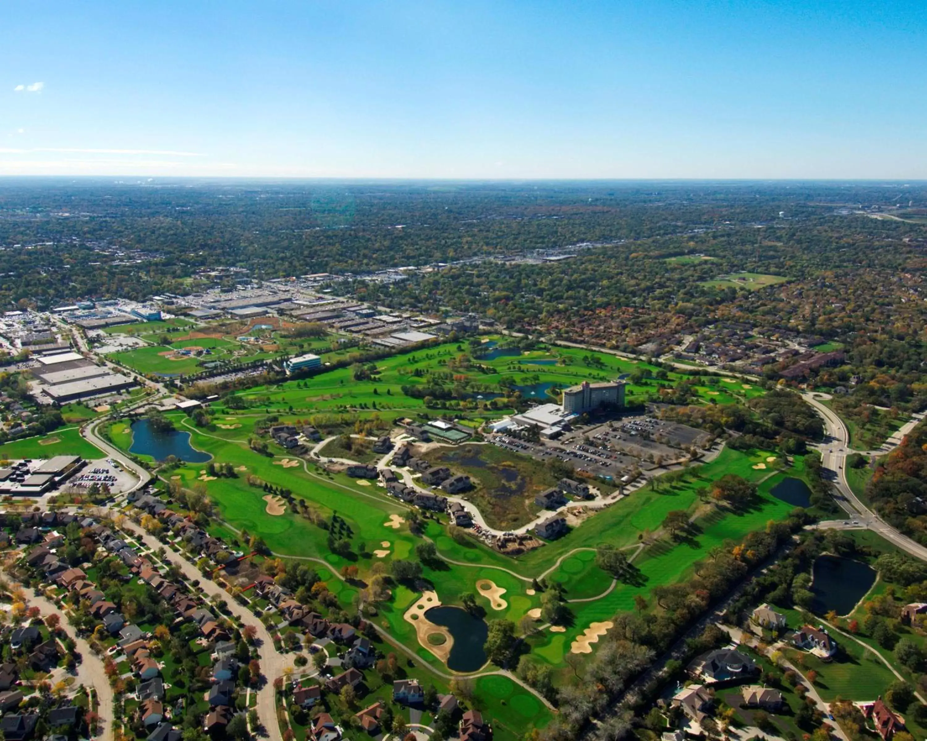 Property building, Bird's-eye View in Hilton Chicago Oak Brook Hills Resort & Conference Center