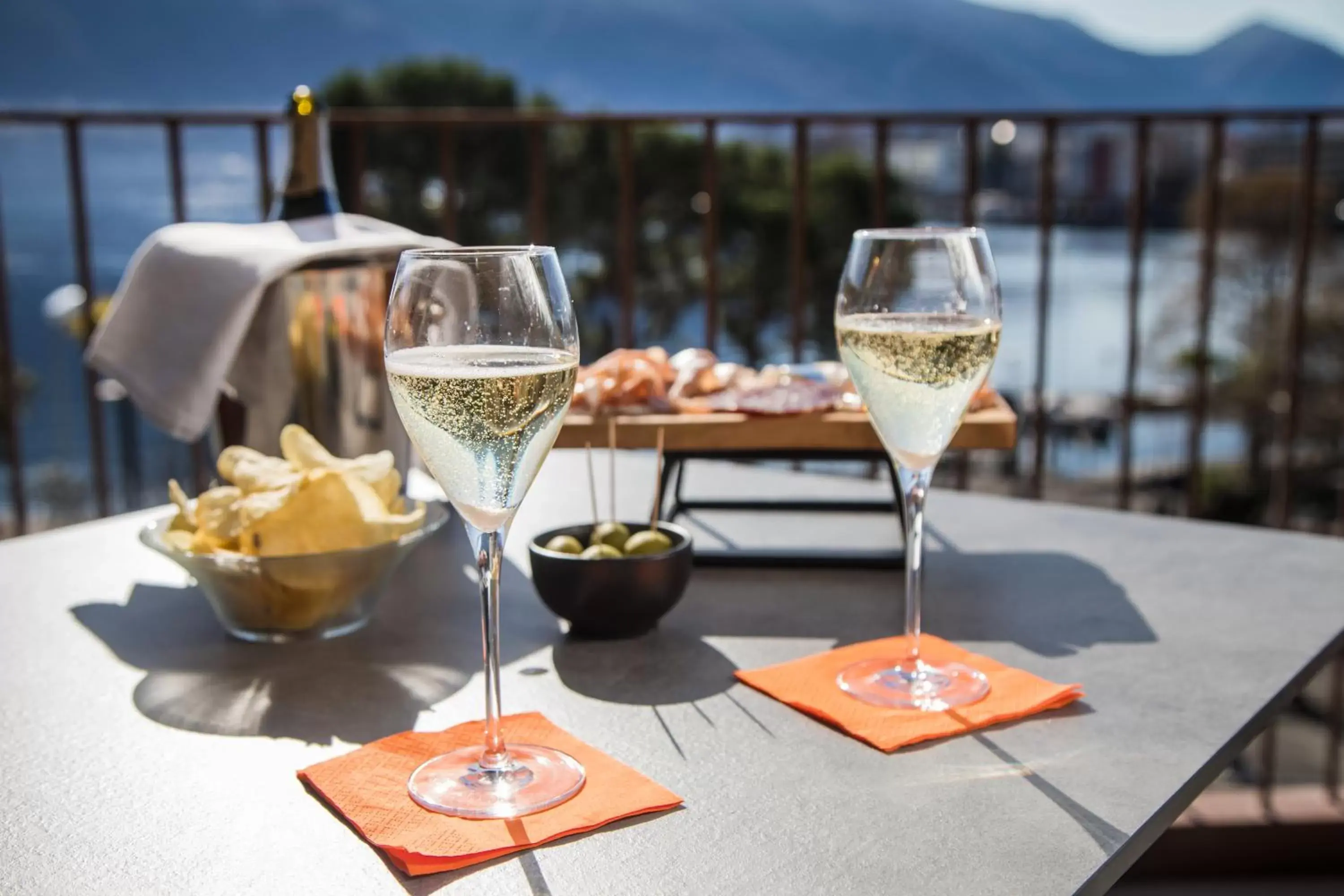 Food and drinks in Hotel Lago Maggiore - Welcome!