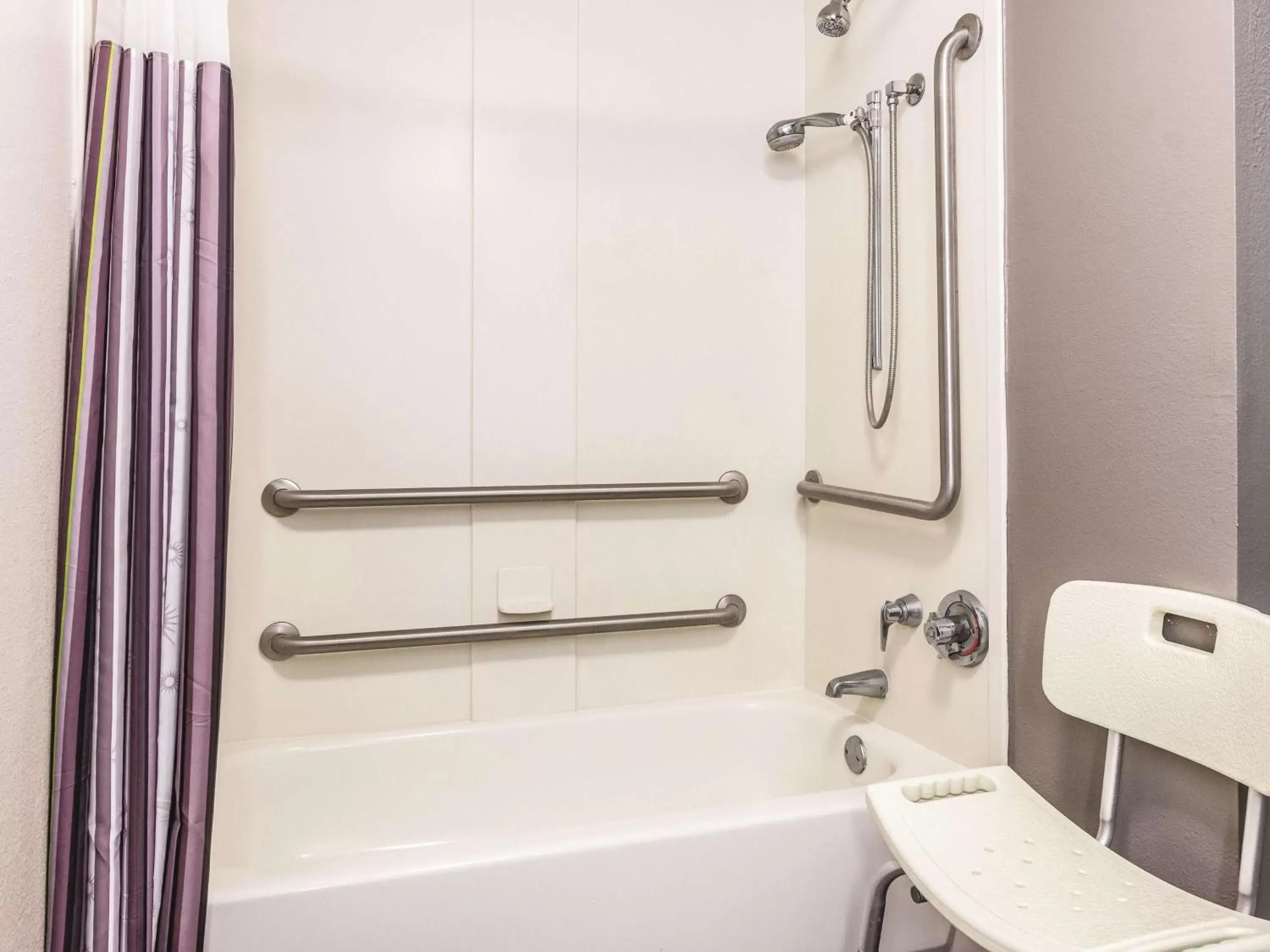 Photo of the whole room, Bathroom in La Quinta by Wyndham Alexandria Airport