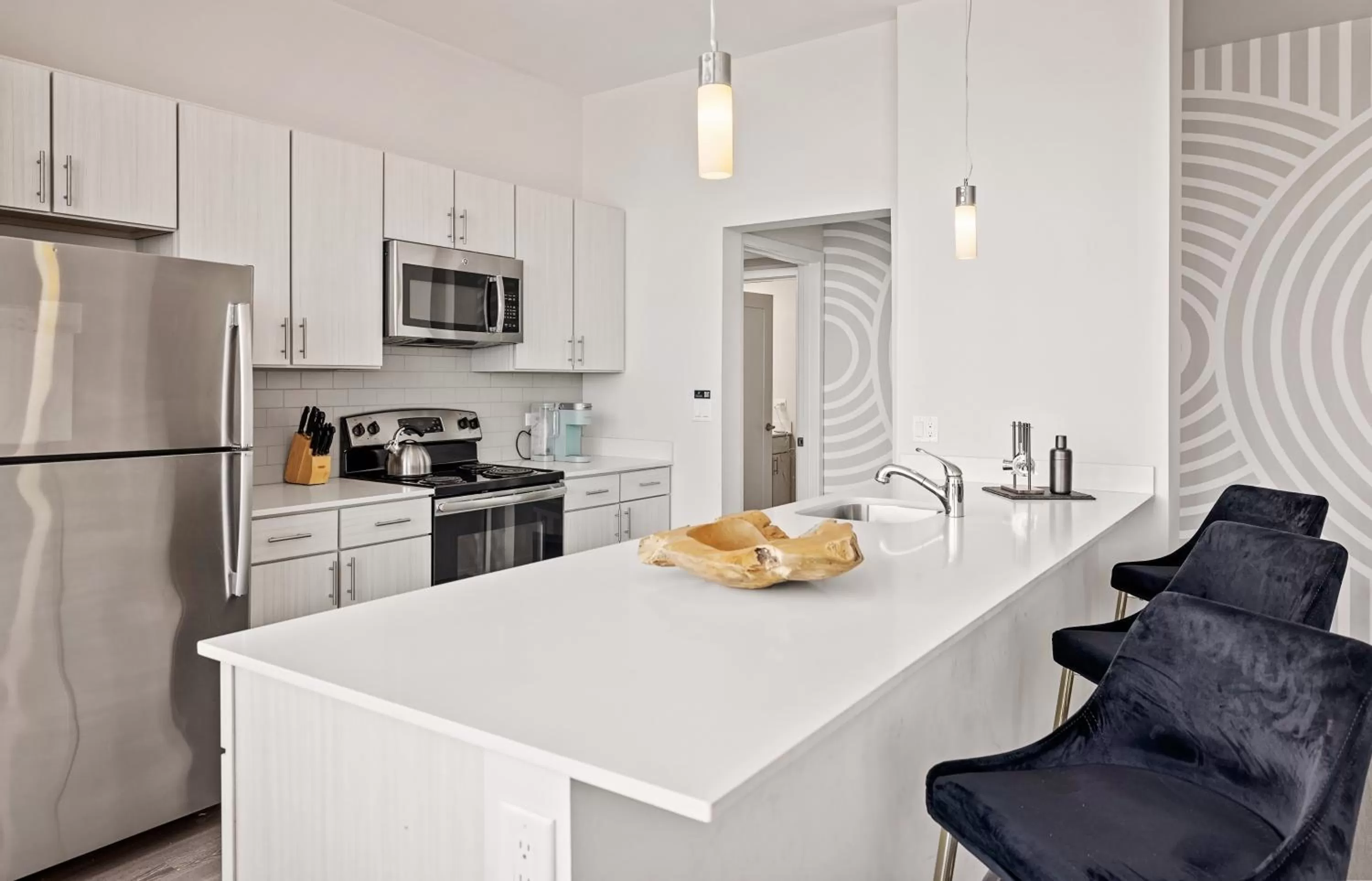 Kitchen or kitchenette in Placemakr Premier SoBro