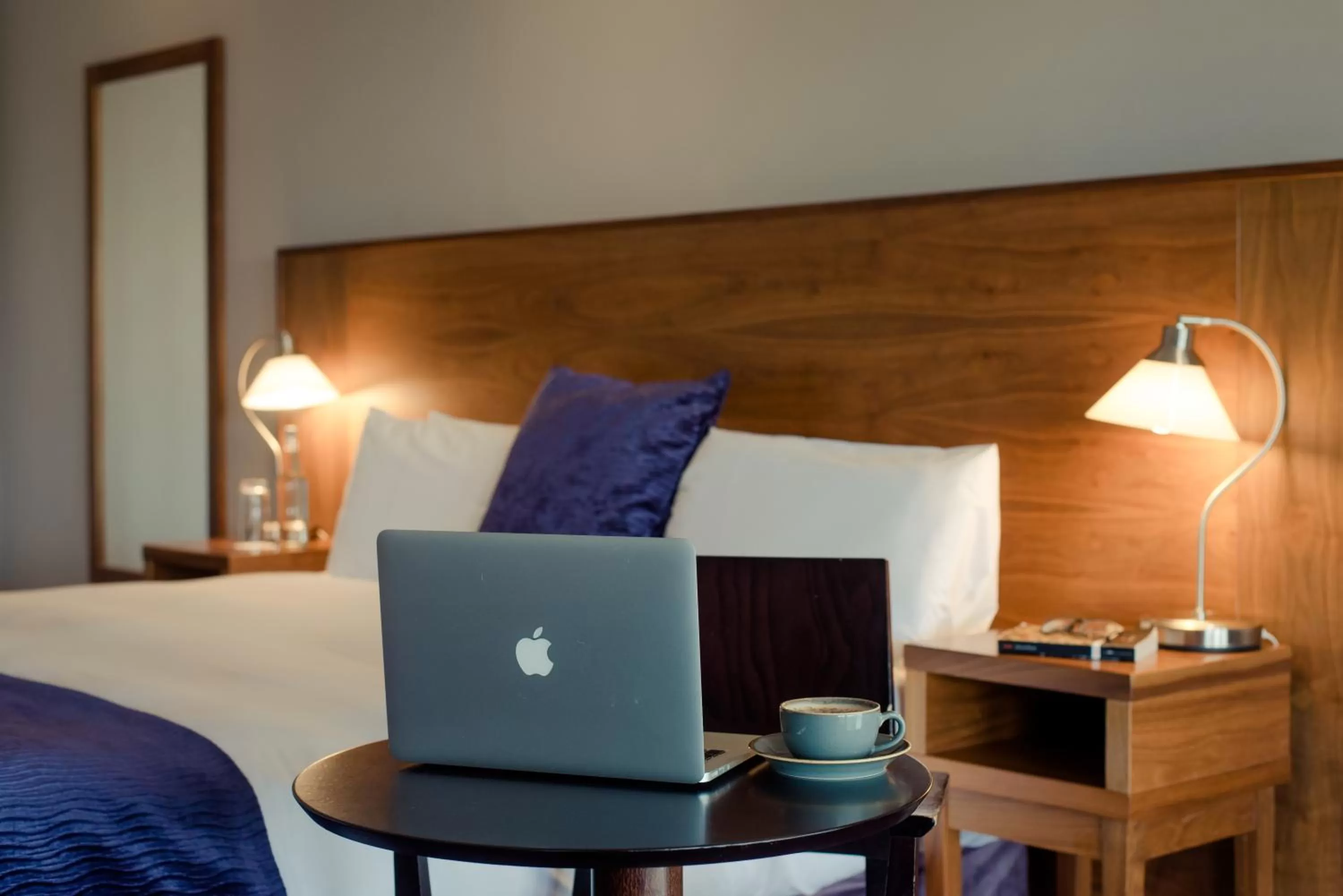 Bedroom, Bed in Osprey Hotel