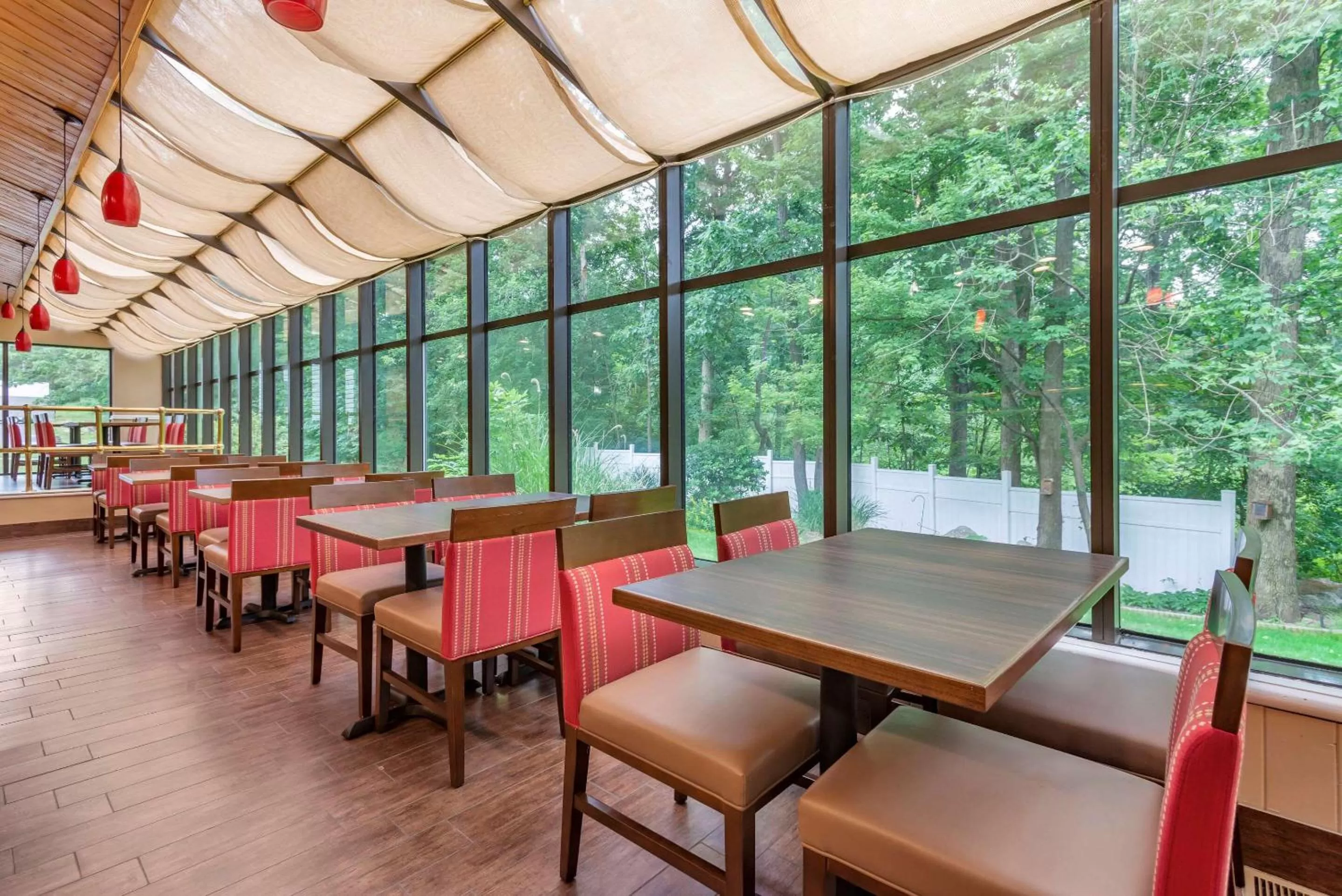 Restaurant/places to eat in Comfort Inn West Hazleton