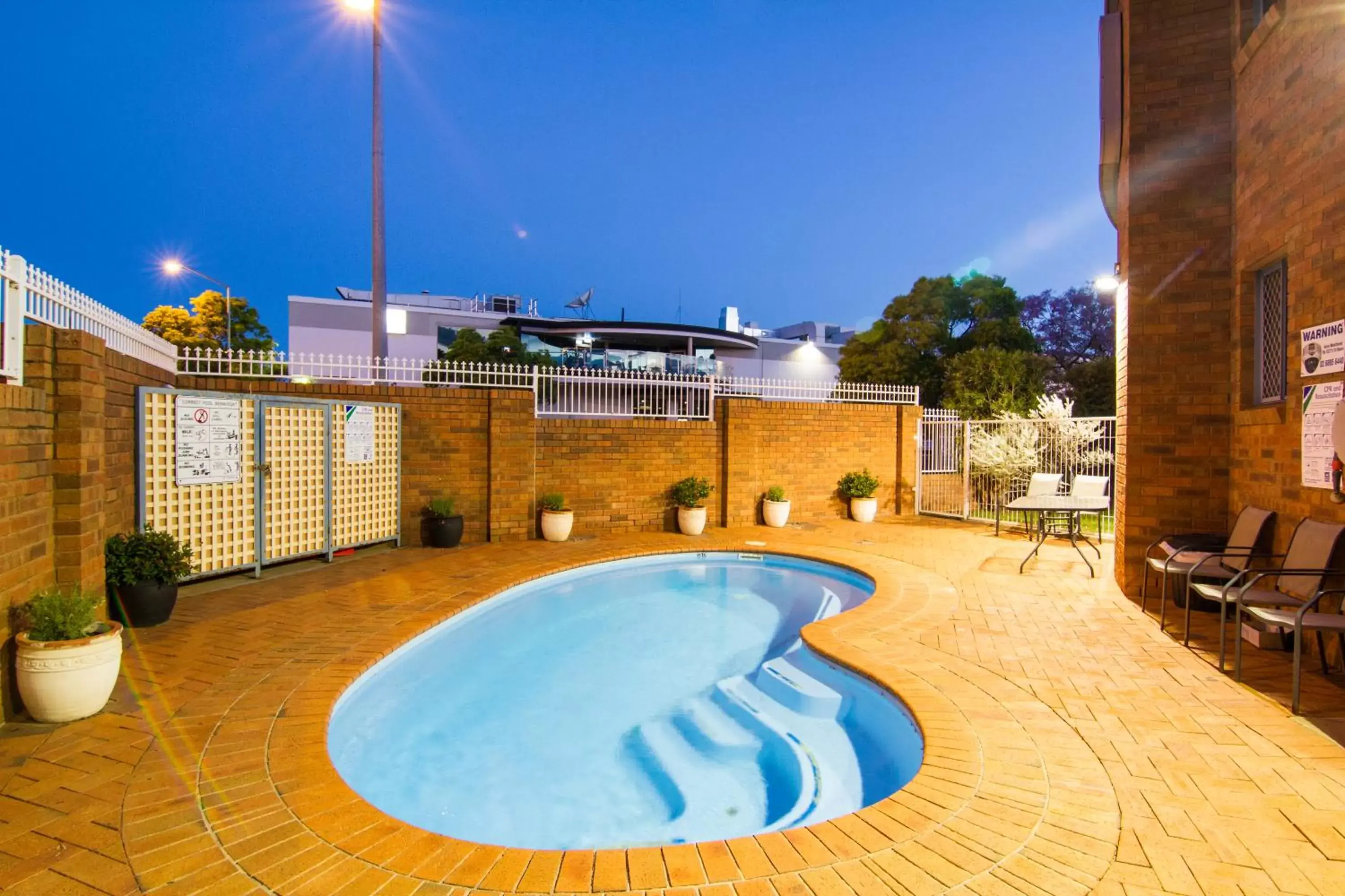 Swimming Pool in Dubbo RSL Club Motel