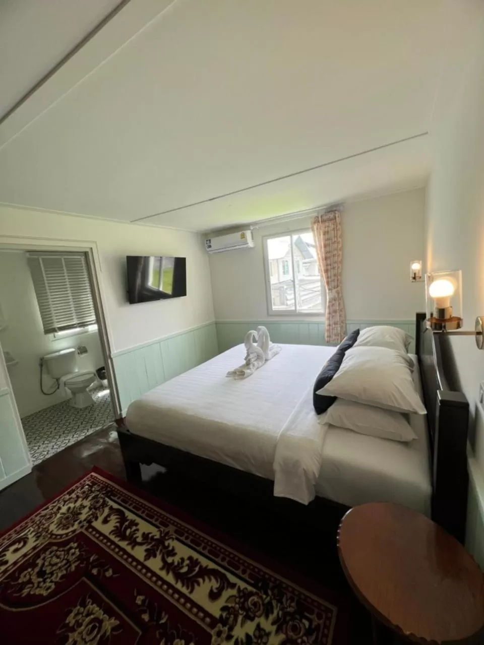 Bed in RoomQuest Rim Praya Dinsor Road