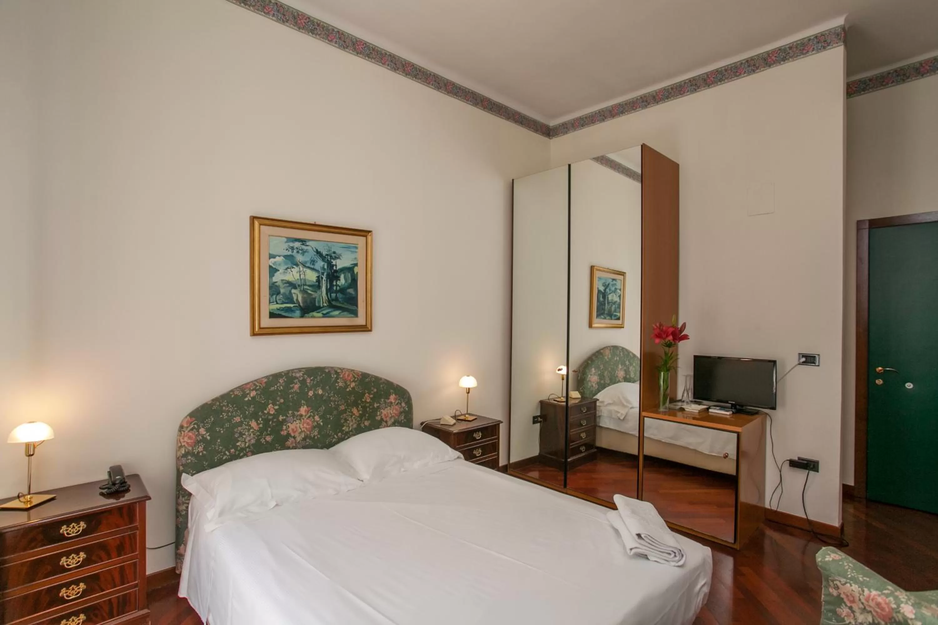 Bedroom, Bed in Zodiacus Residence