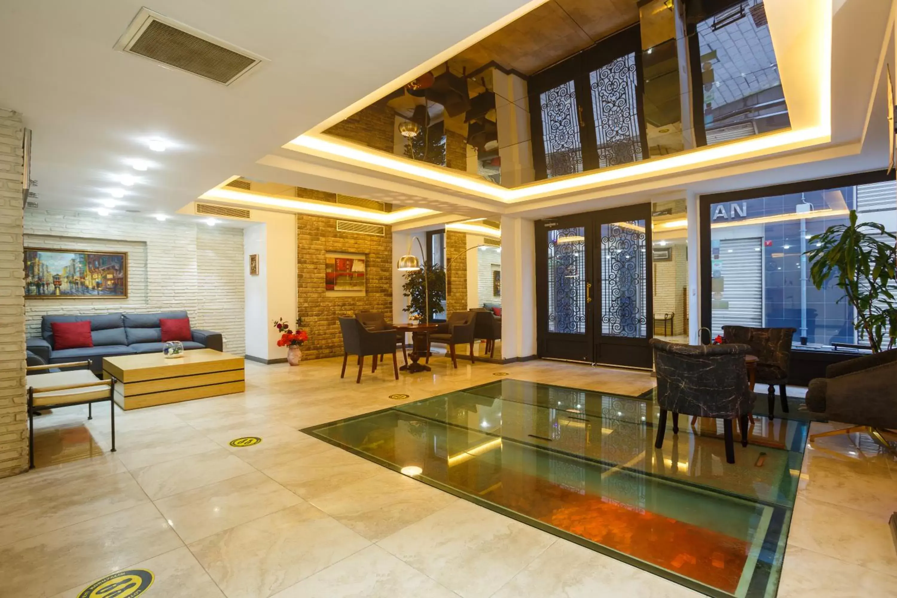 Lobby/Reception in P Galata Hotel - Special Category