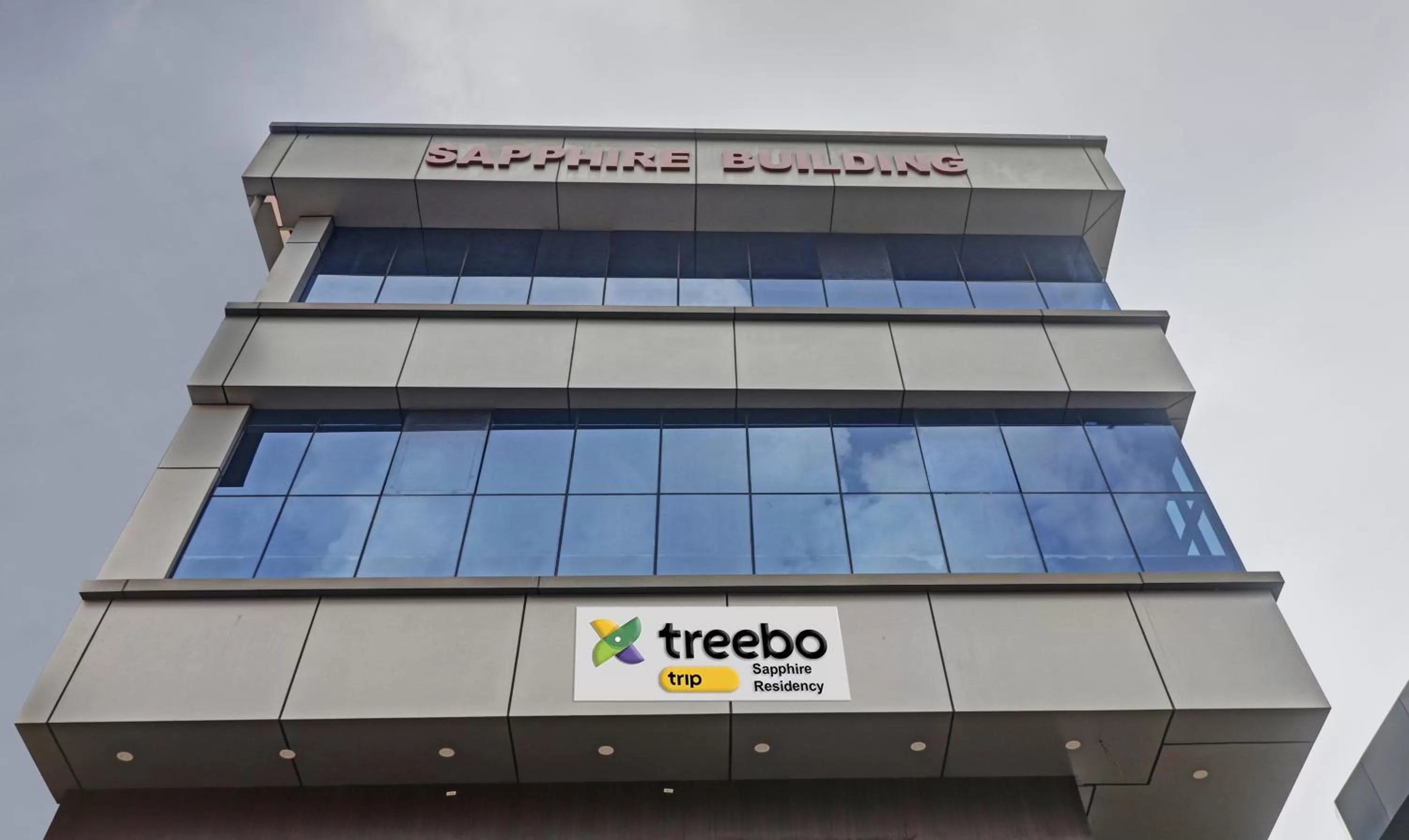 Property building in Itsy Hotels Sapphire Residency