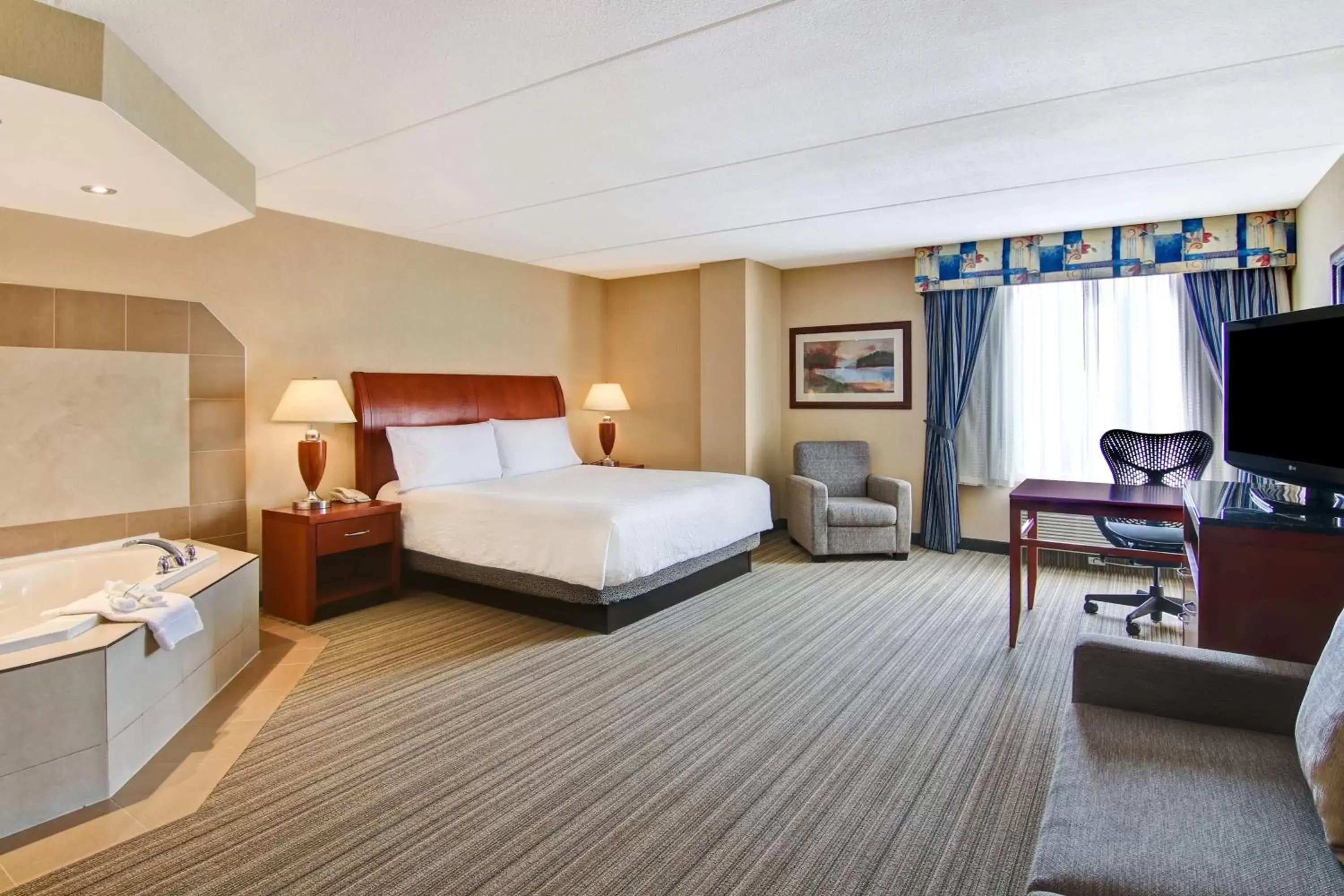 Bedroom in Hilton Garden Inn Toronto/Burlington