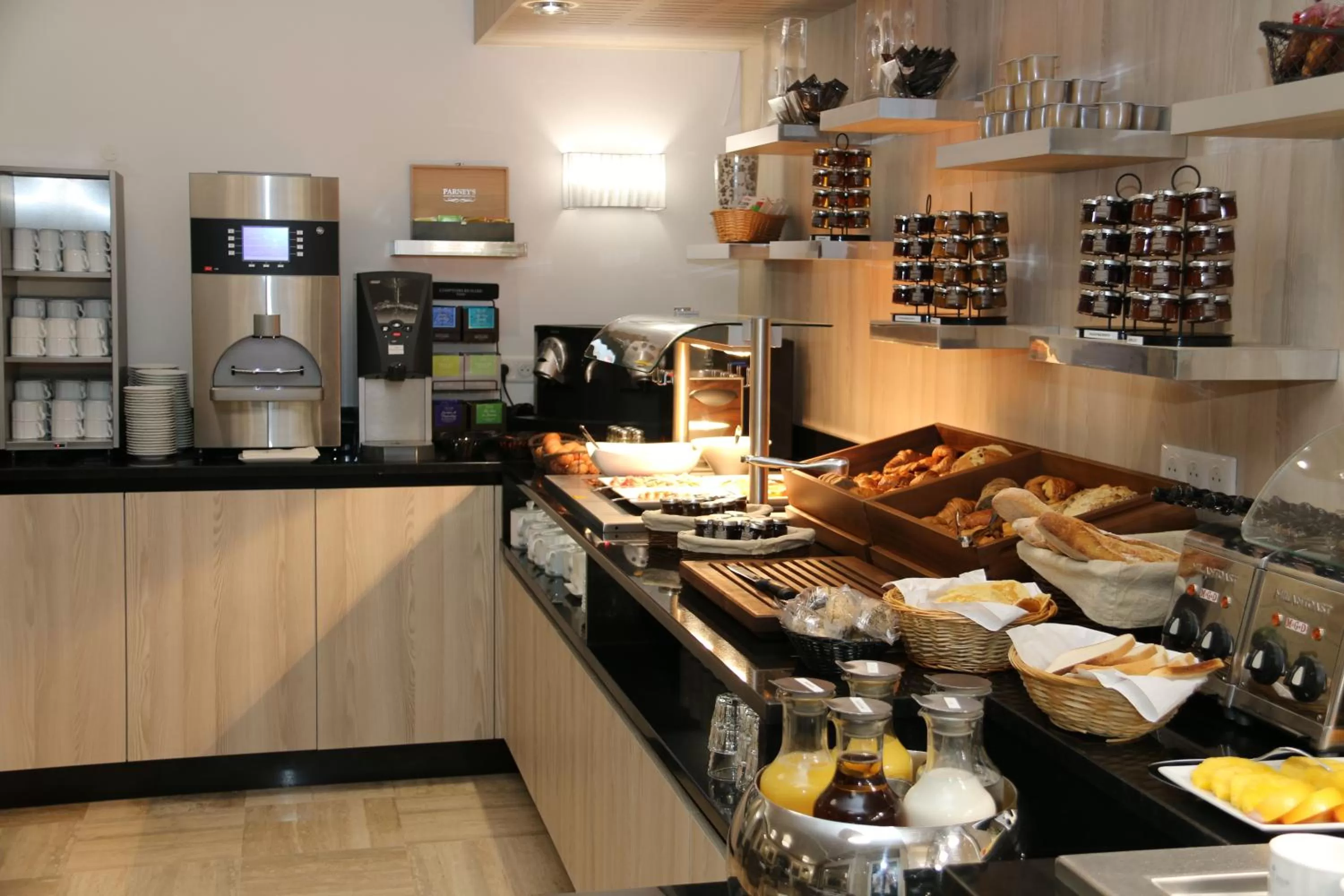 Buffet breakfast in GOLDEN TULIP CANNES HOTEL de PARIS