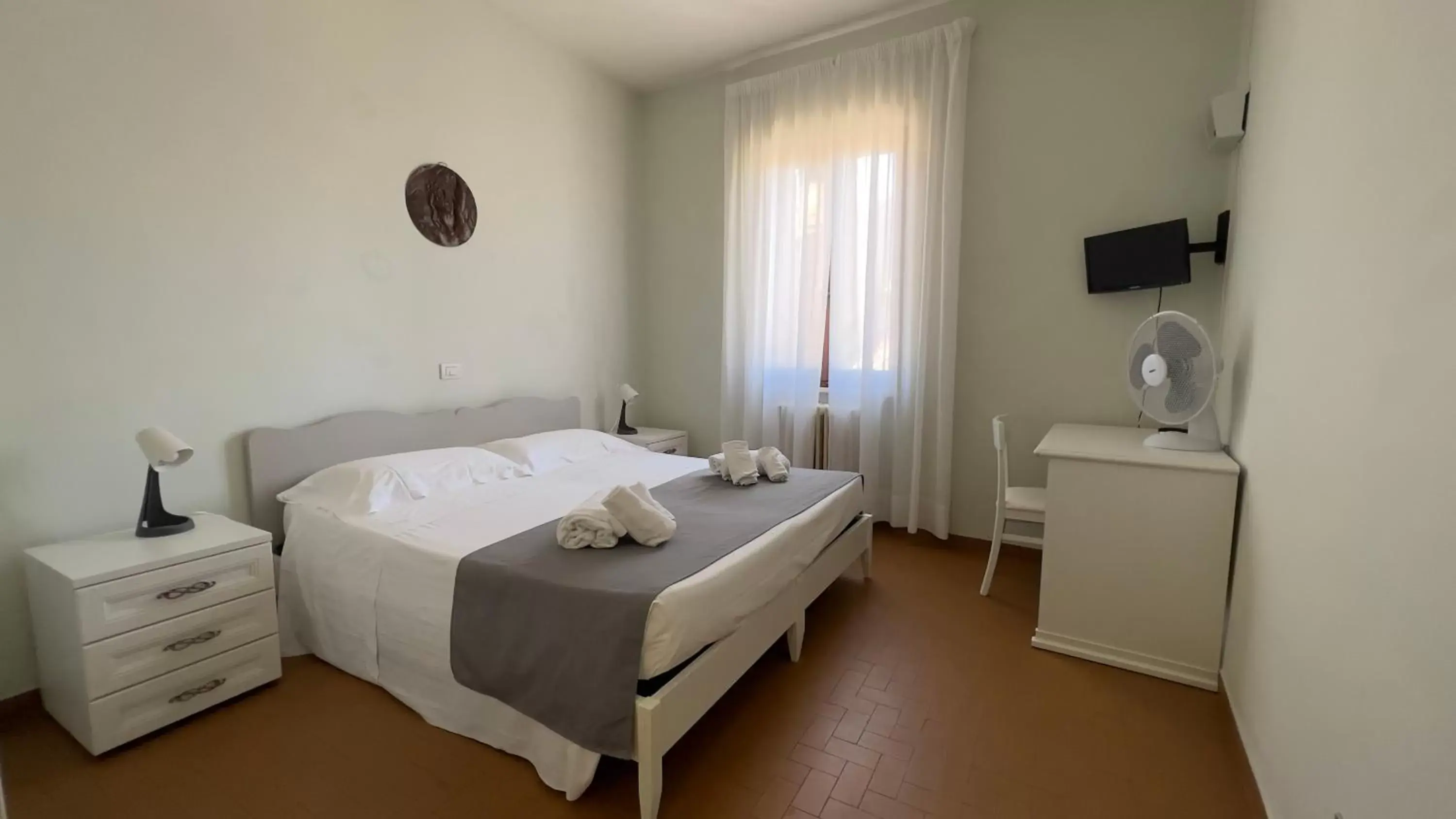 Photo of the whole room, Bed in Monastero SS. Annunziata