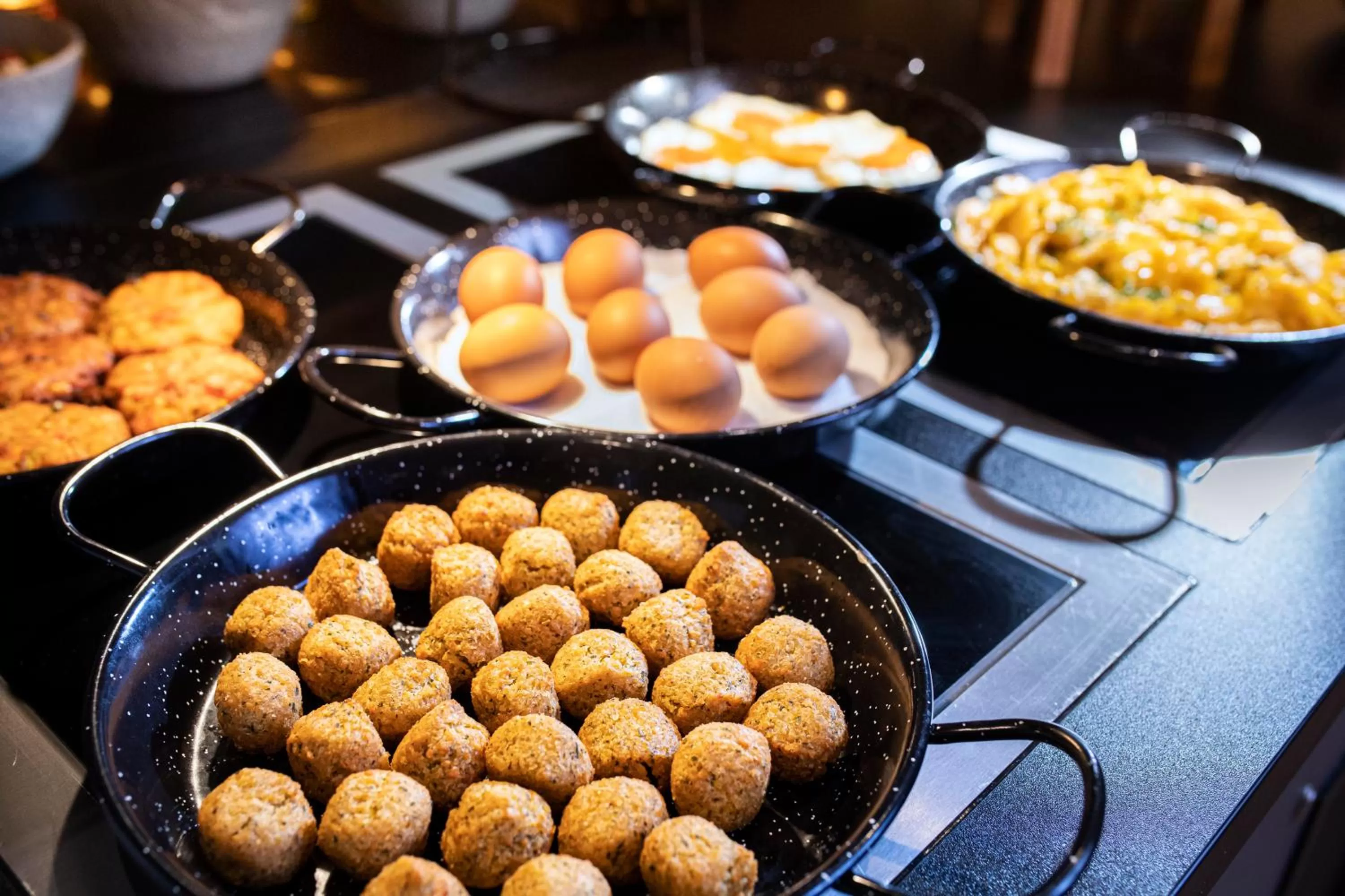 Breakfast in LOGINN Hotel Berlin Airport