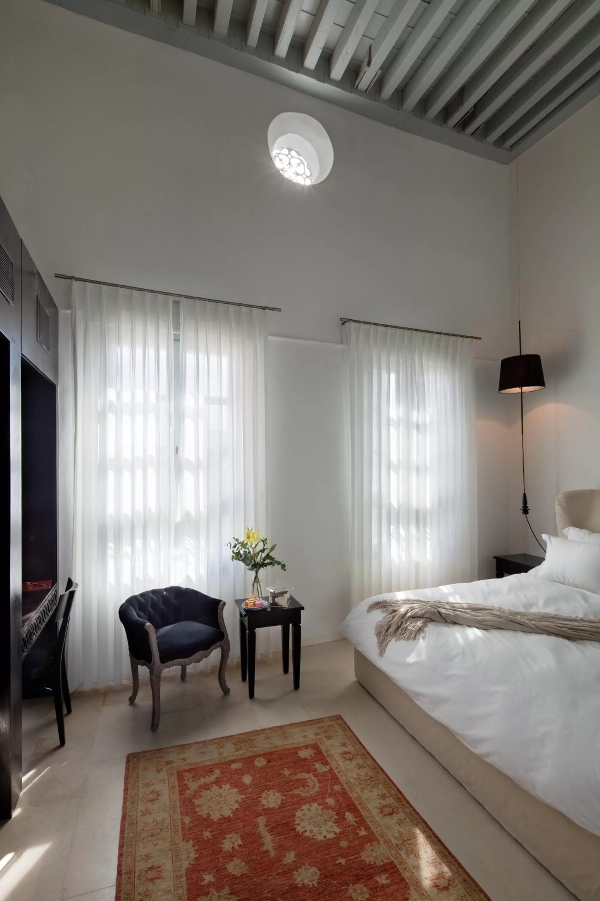 Bed in The Efendi Hotel Akko