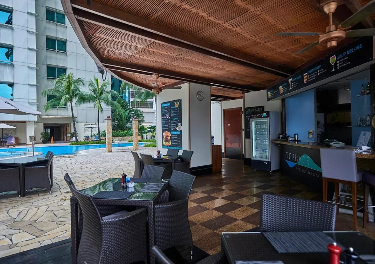 Restaurant/places to eat in Pullman Kuala Lumpur City Centre Hotel & Residences