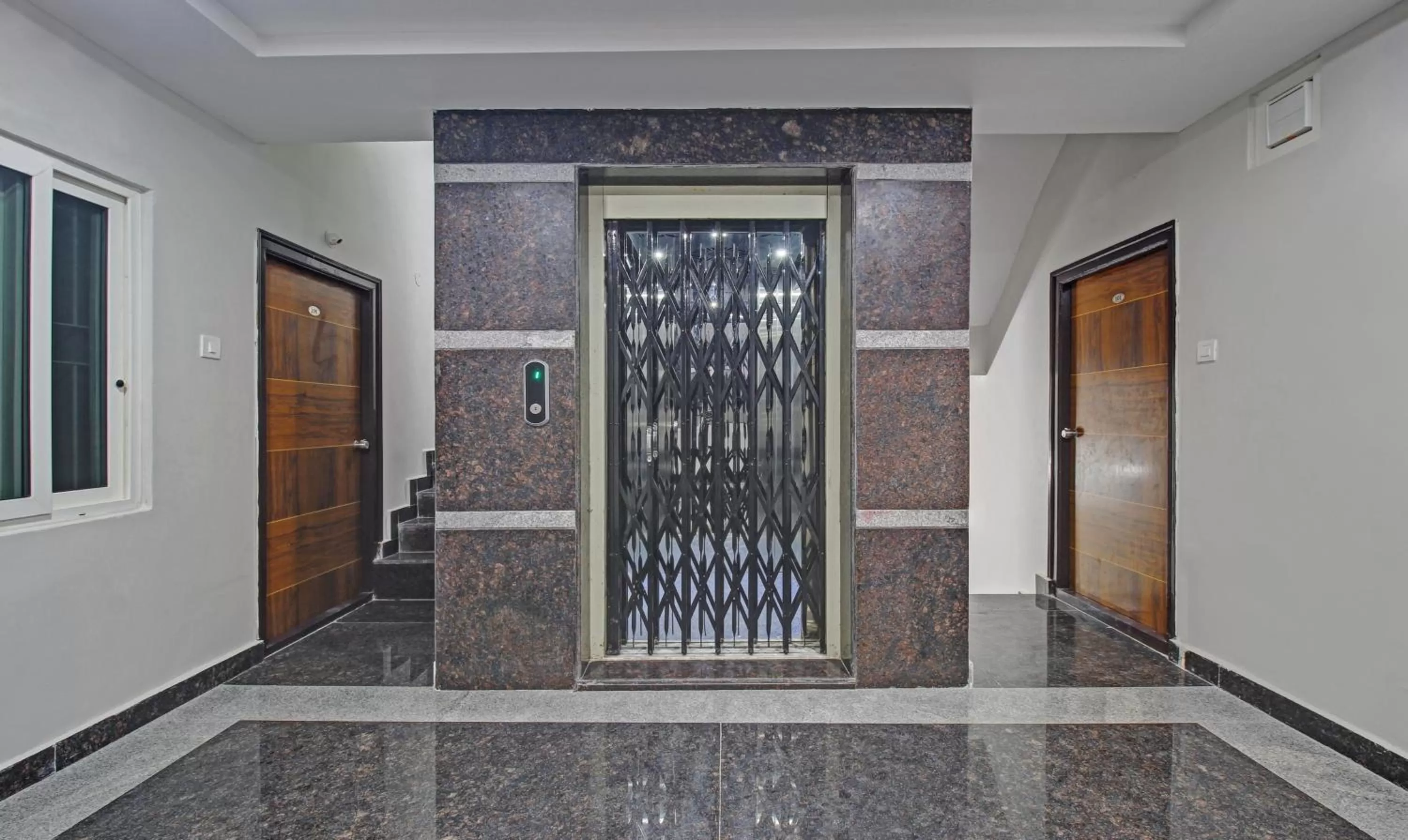elevator in Itsy Hotels Sunrise Grand, Hitech City