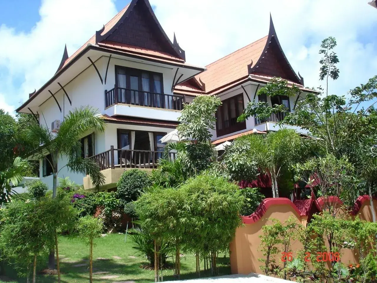 Facade/entrance, Property Building in Paradise Island Estate