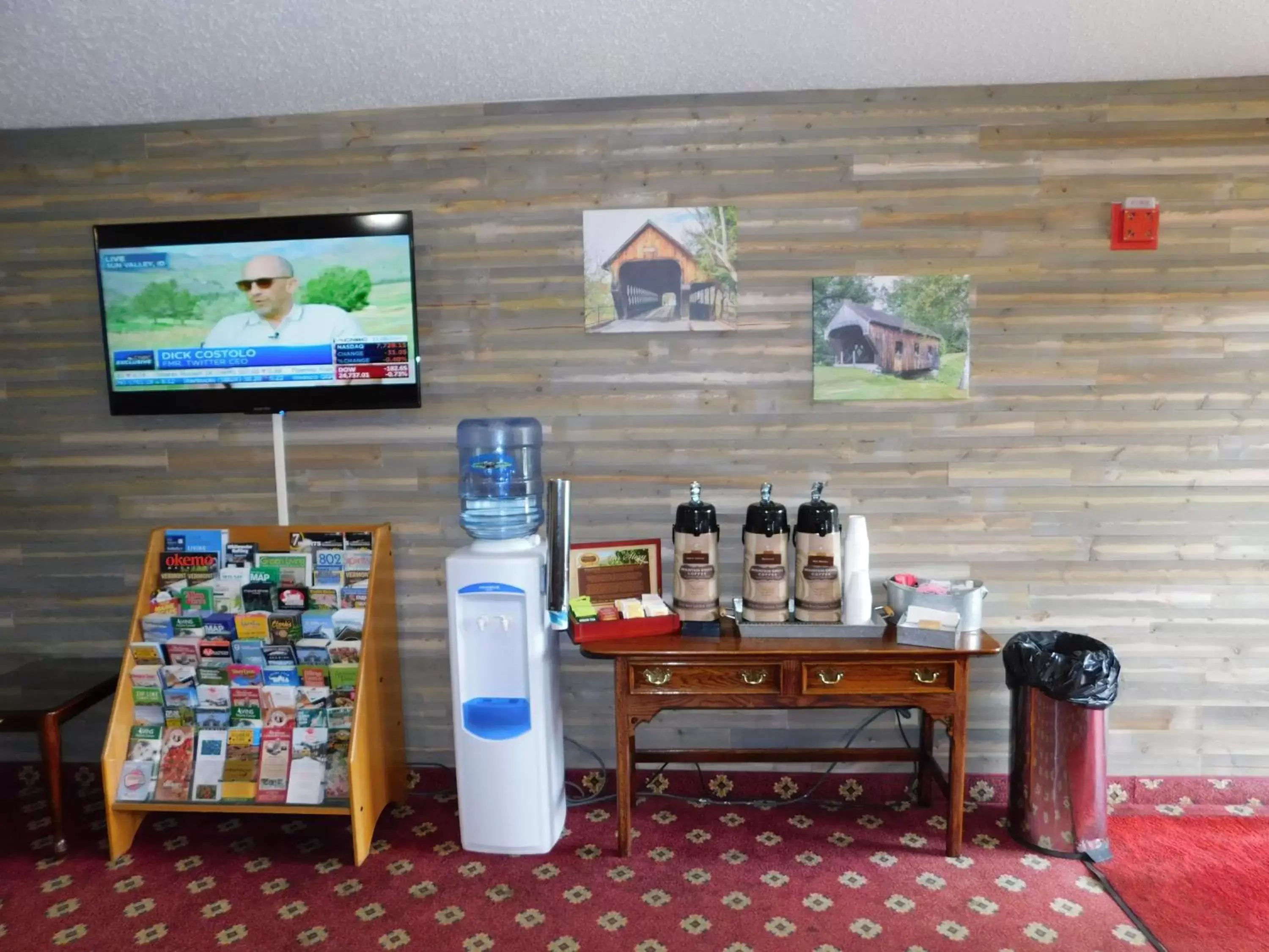 Lobby or reception in The Covered Bridge Inn