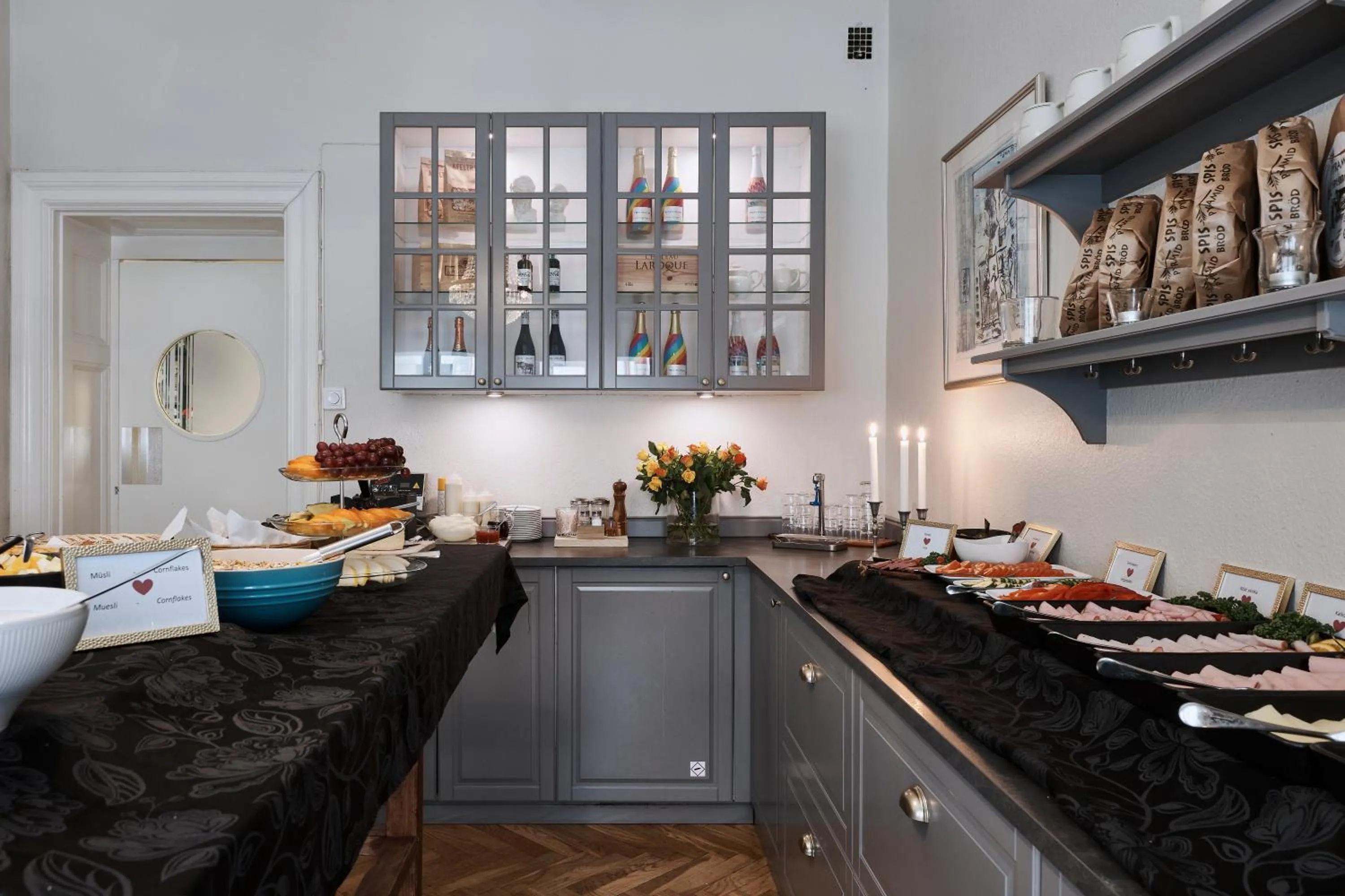 Buffet breakfast in Hotel Continental Relax & Spa