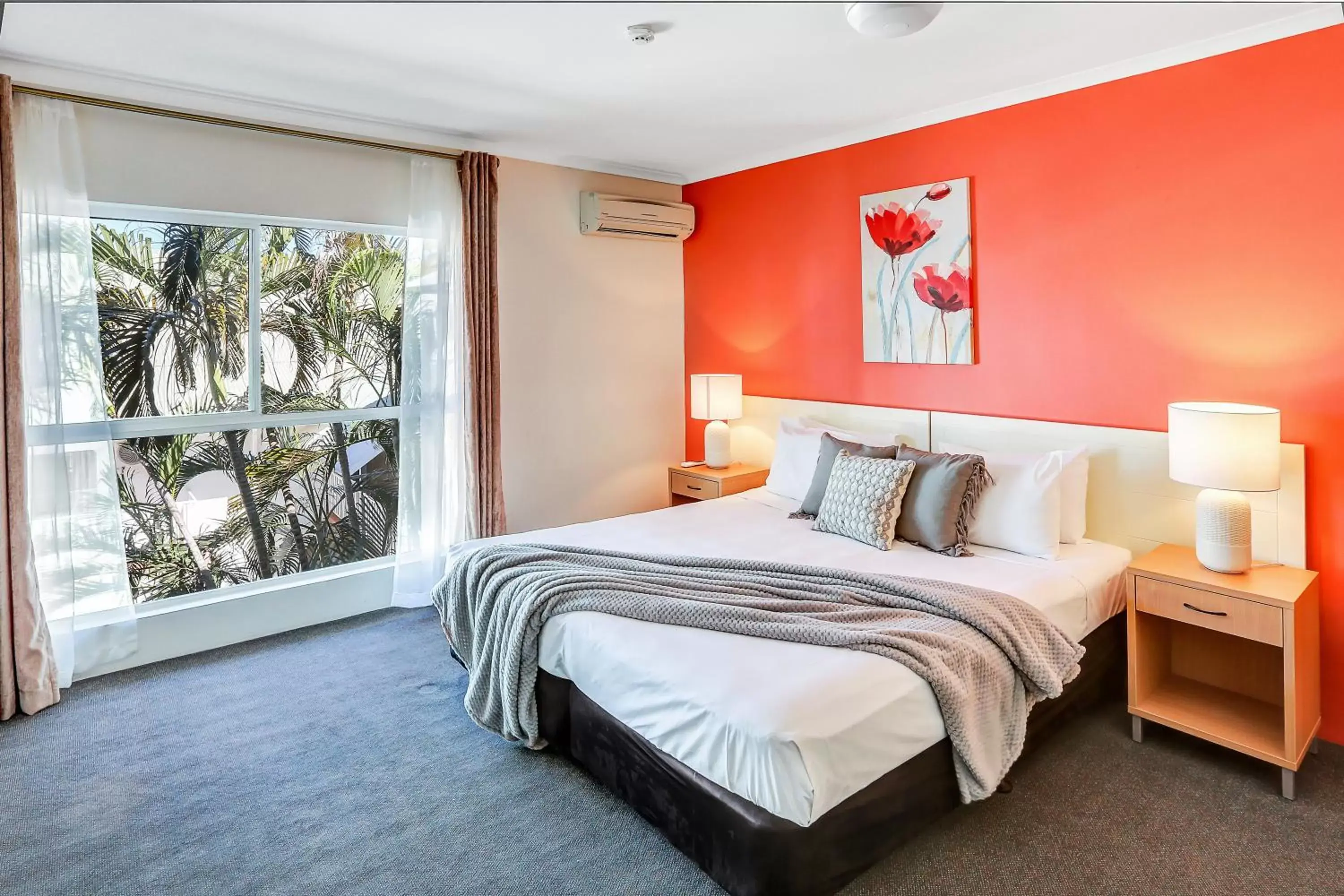 Bedroom, Bed in Coral Tree Inn