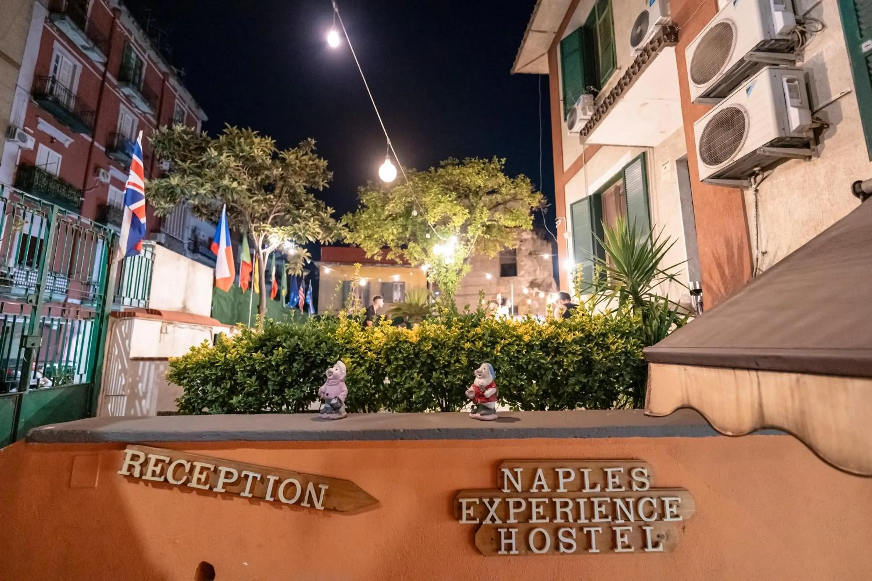 Property Building in Naples Experience Hostel
