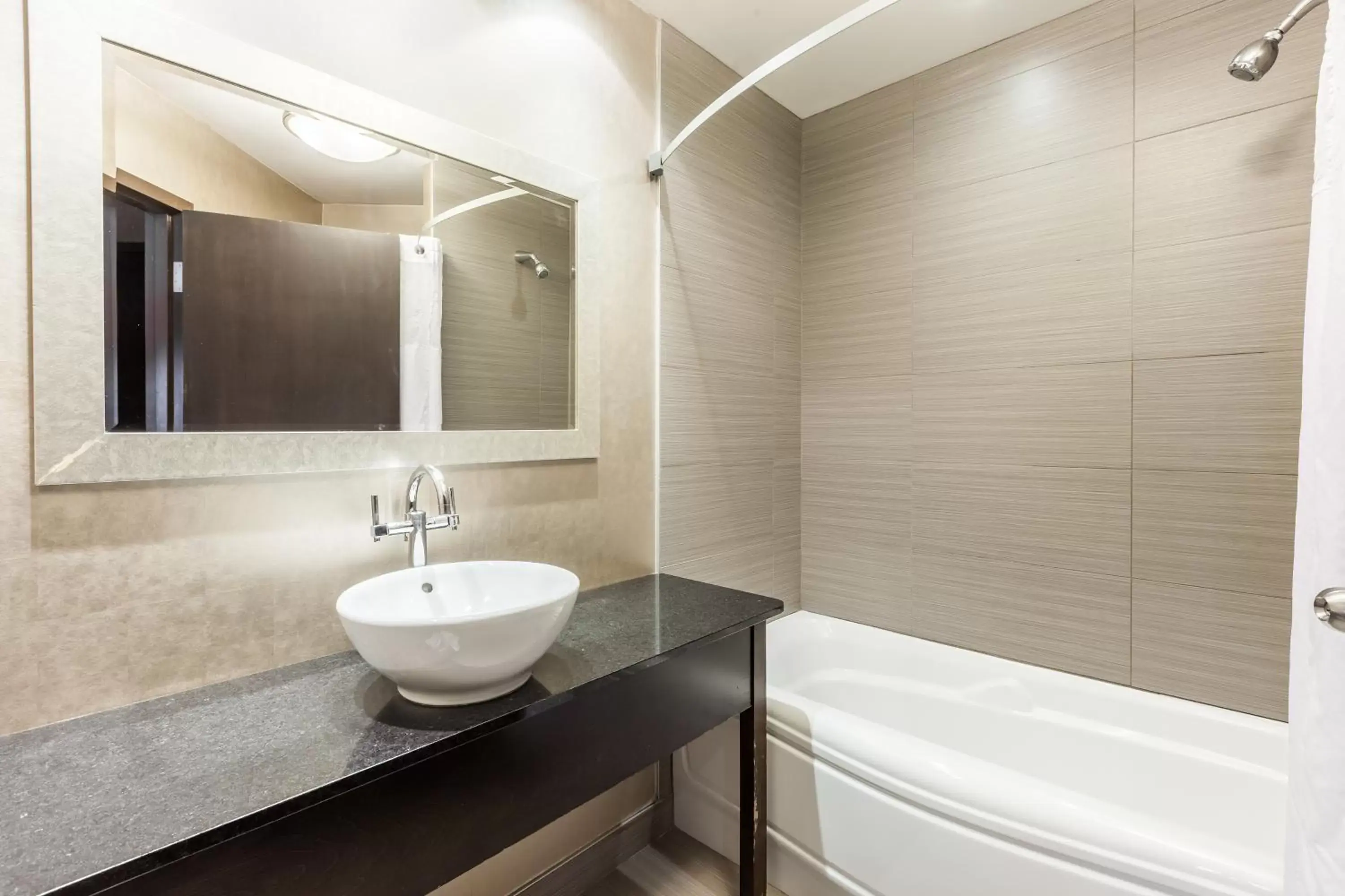 Other, Bathroom in Hotel Ambassadeur et Suites