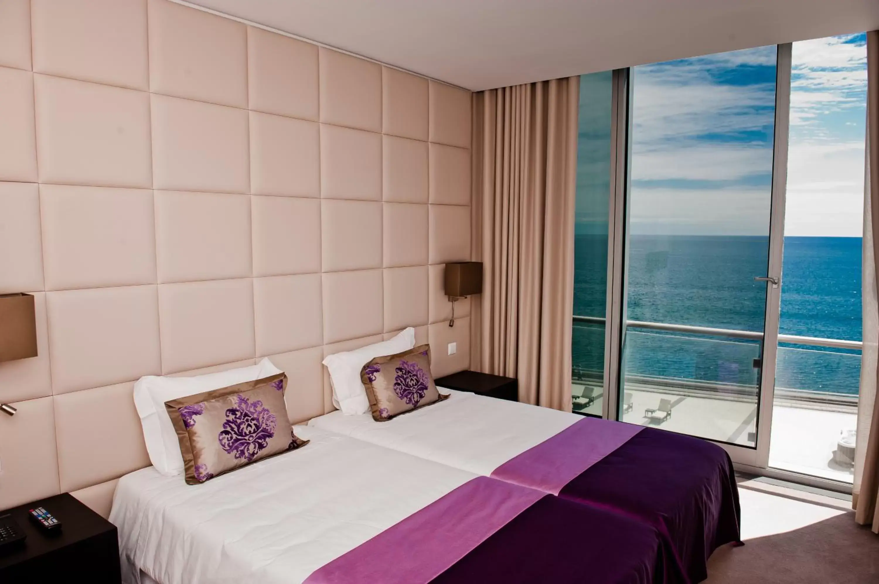 Bed in Atlantida Mar Hotel