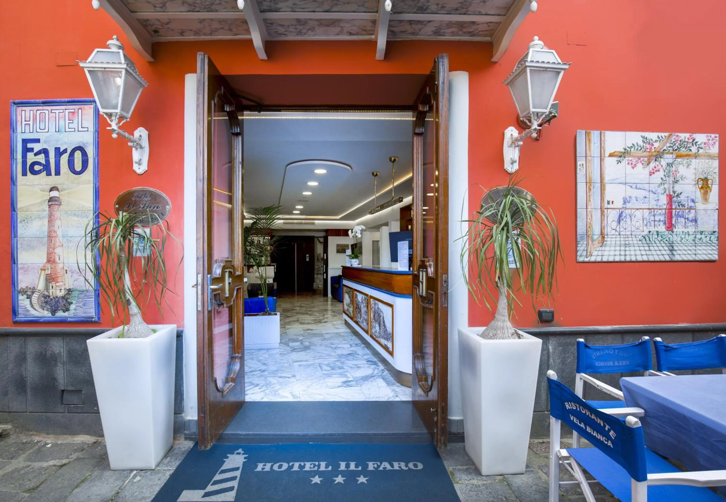 Facade/entrance in Hotel Il Faro