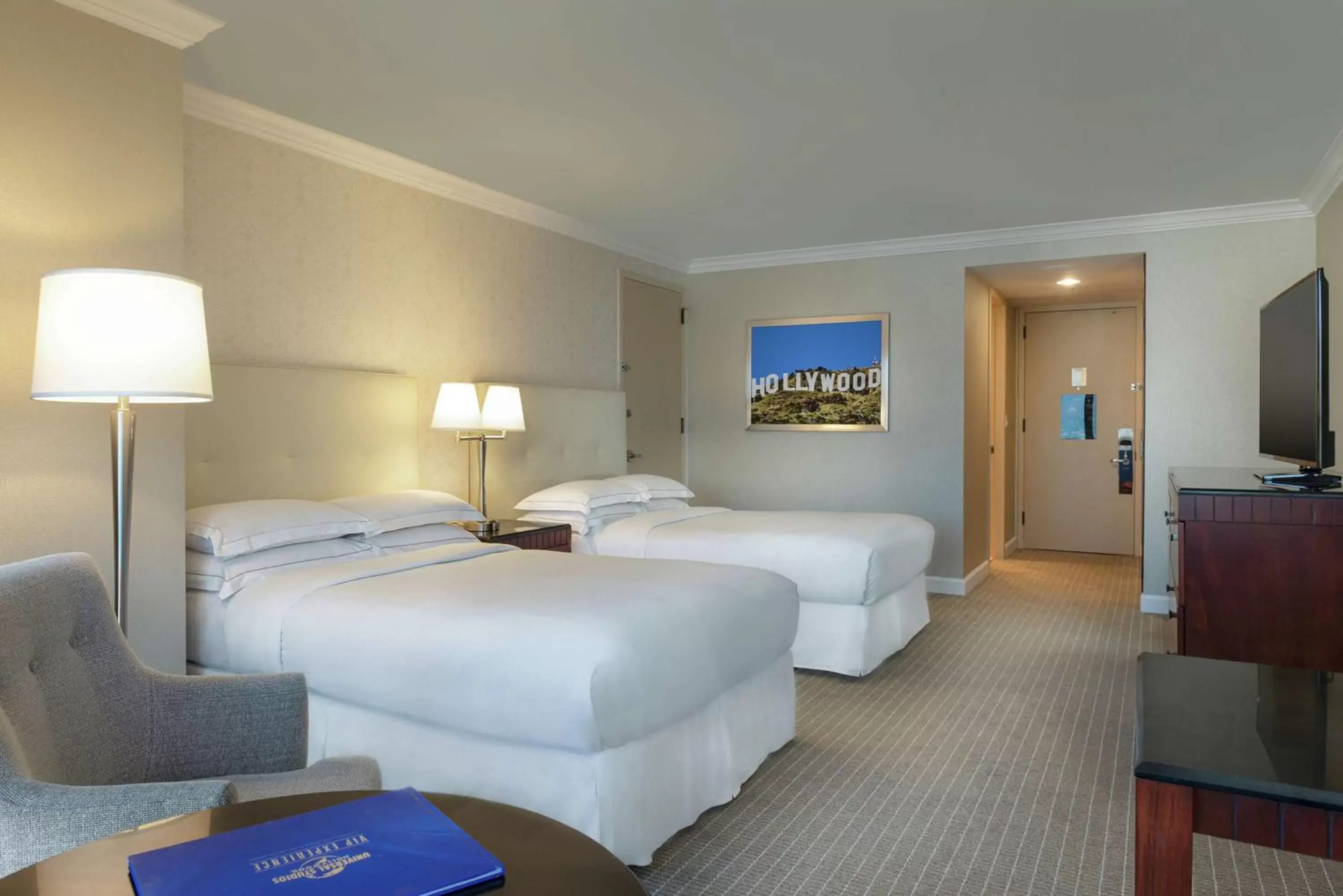 Bed in Hilton Los Angeles-Universal City
