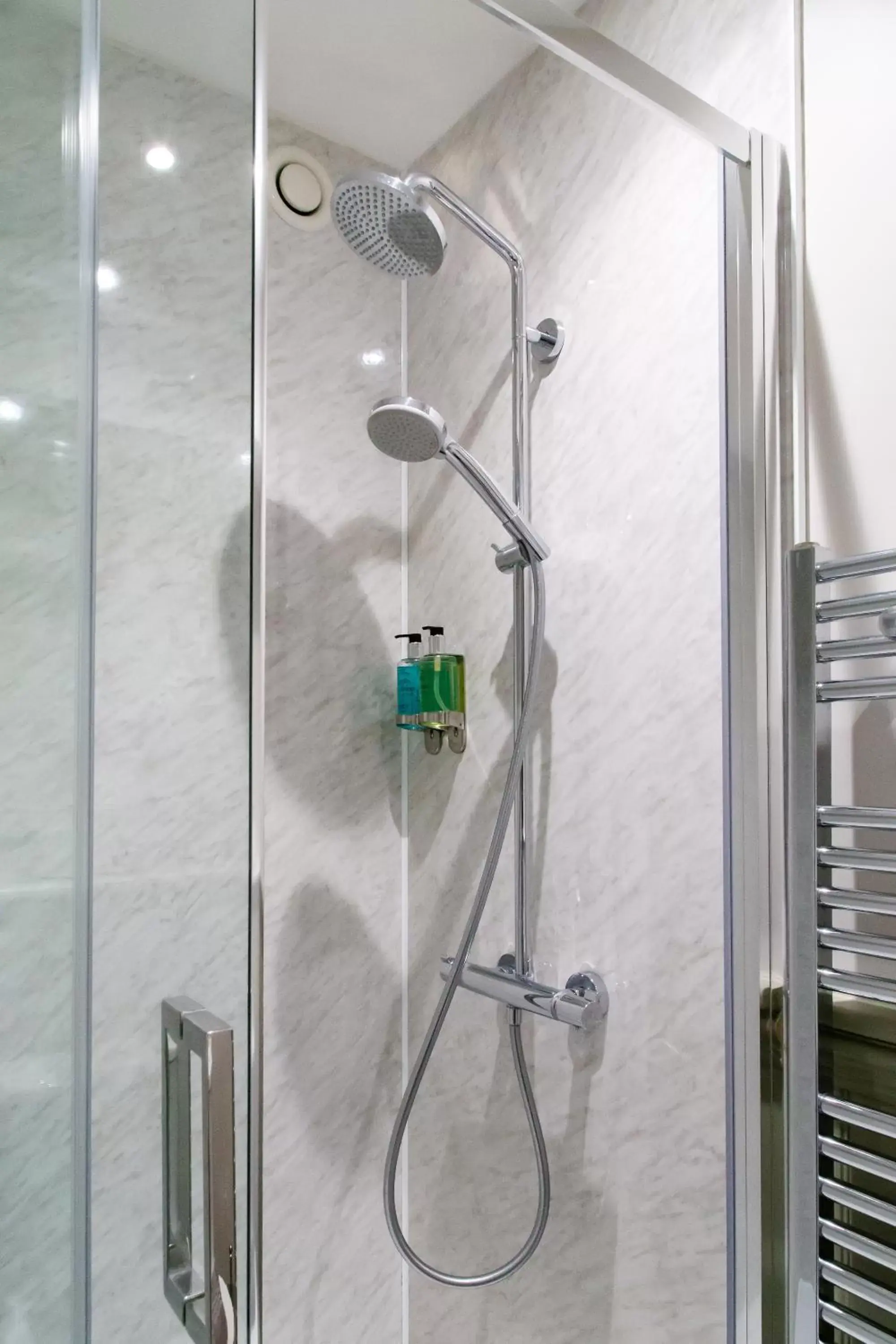 Shower, Bathroom in Goodramgate Apartments