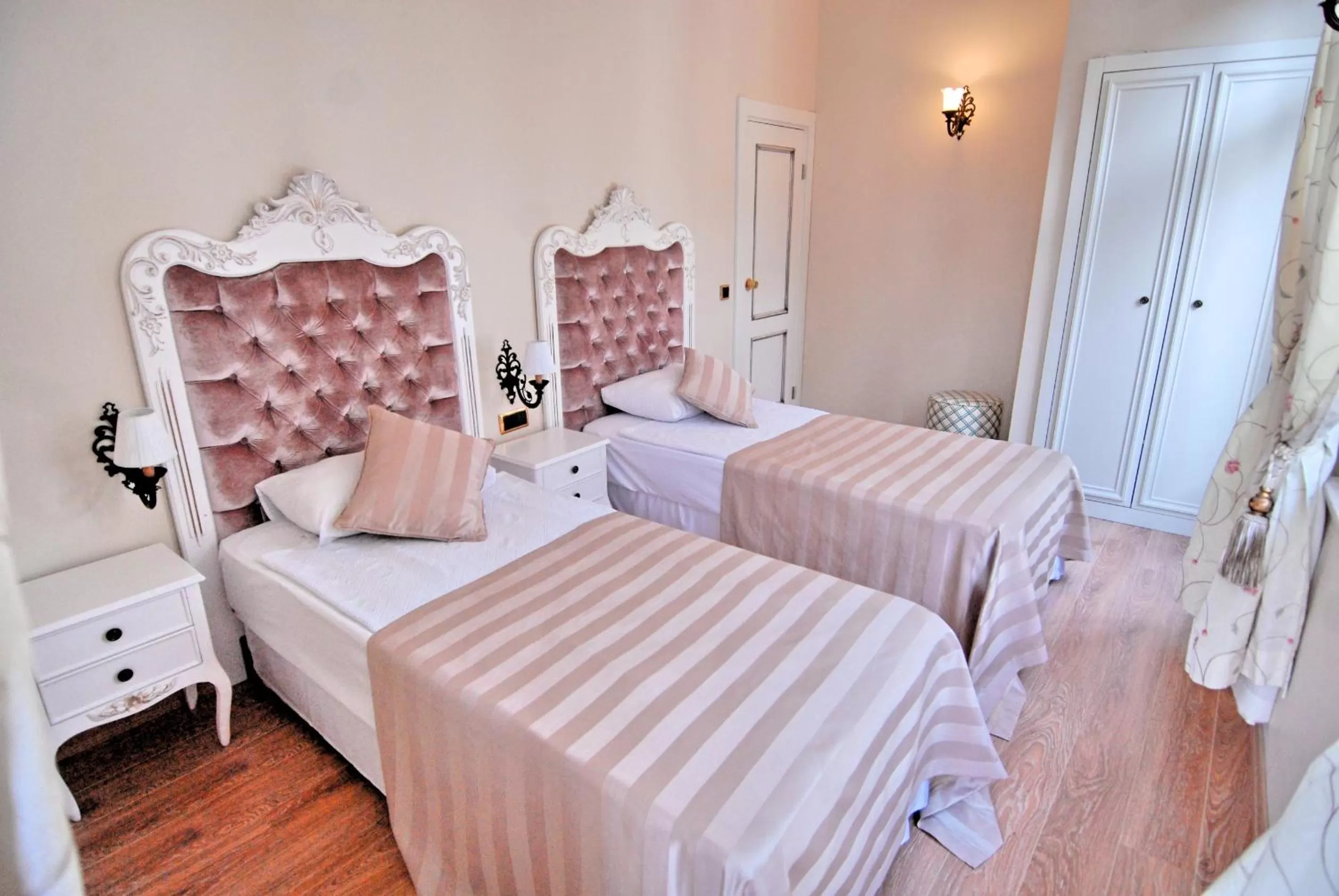 Bedroom, Bed in Aspen Hotel Kaleiçi