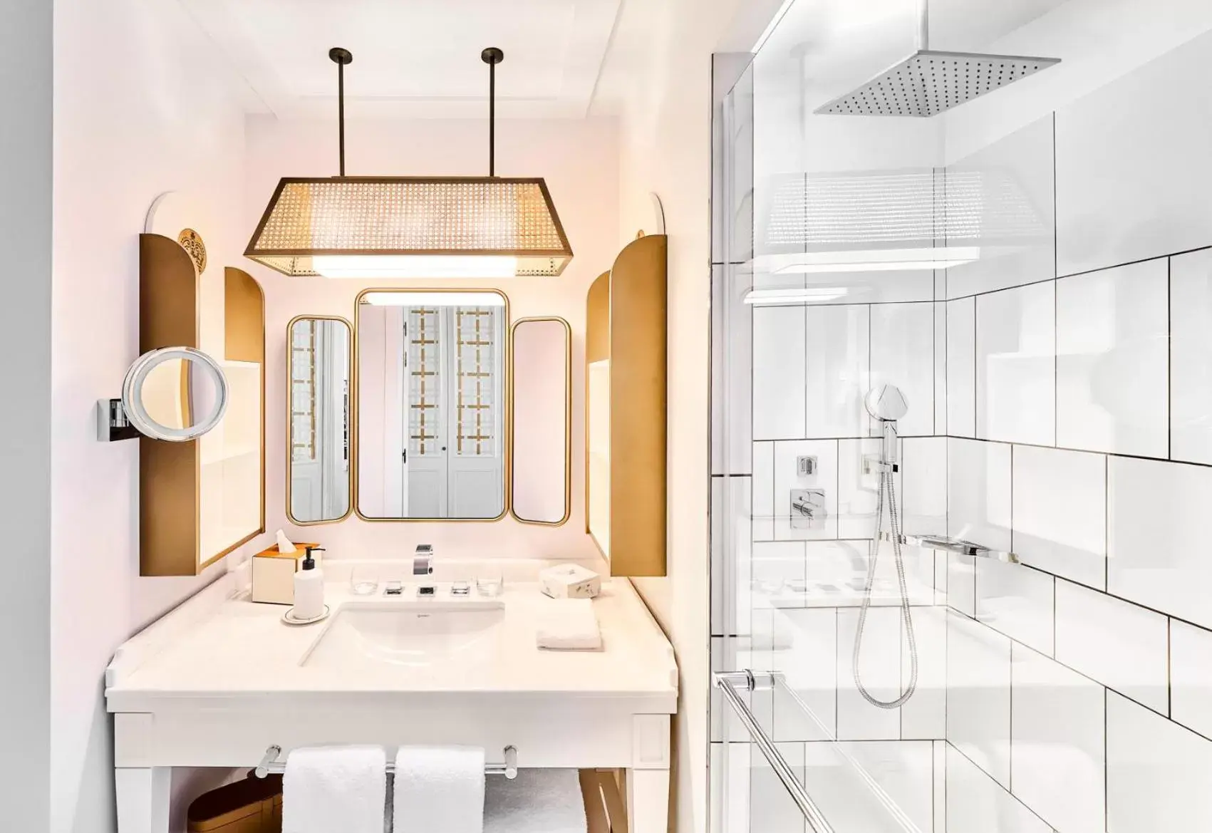 Bathroom, Floor Plan in Carlton Cannes, a Regent Hotel